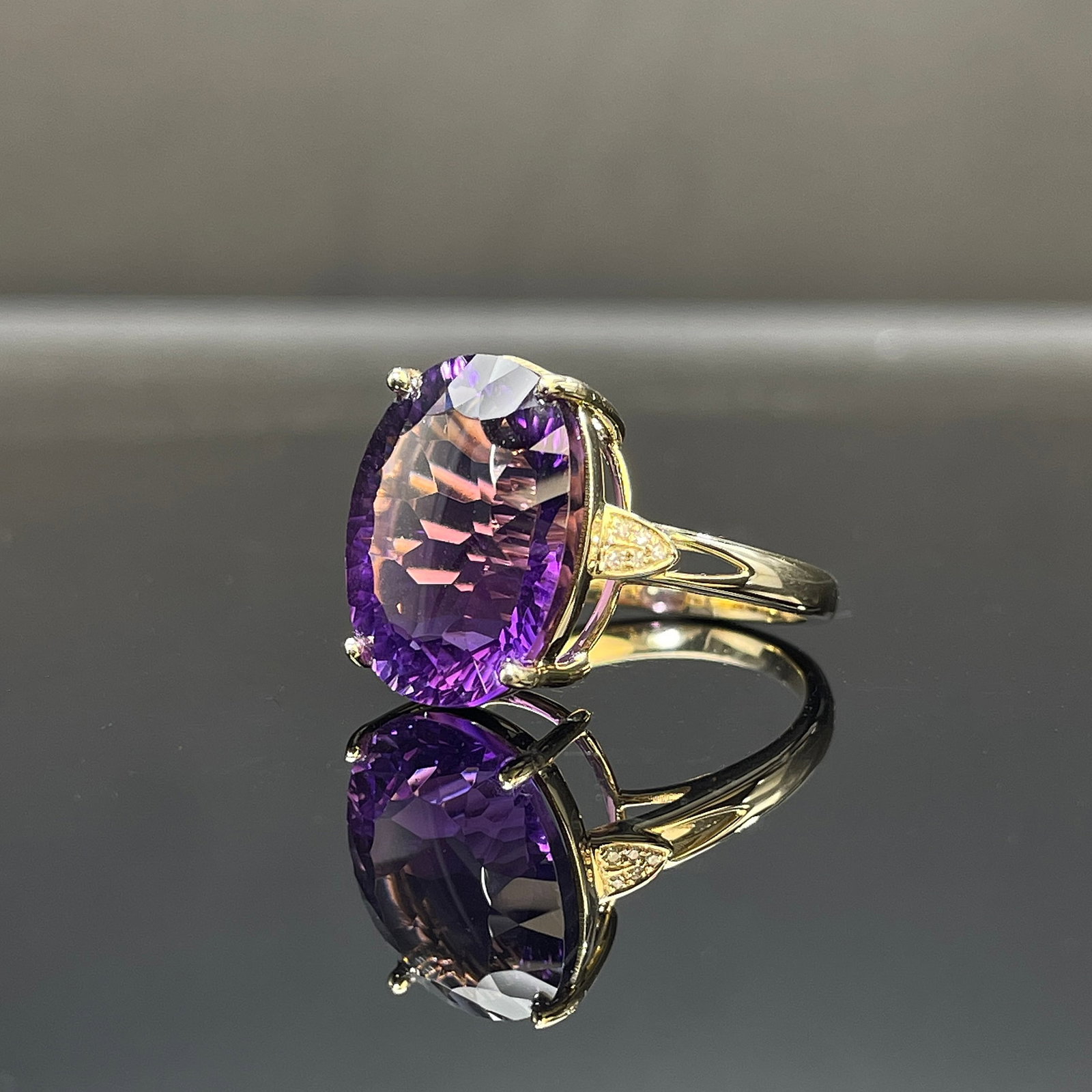 14k Gold 9.08 Ctw Natural Amethyst & Diamond Ring - 2