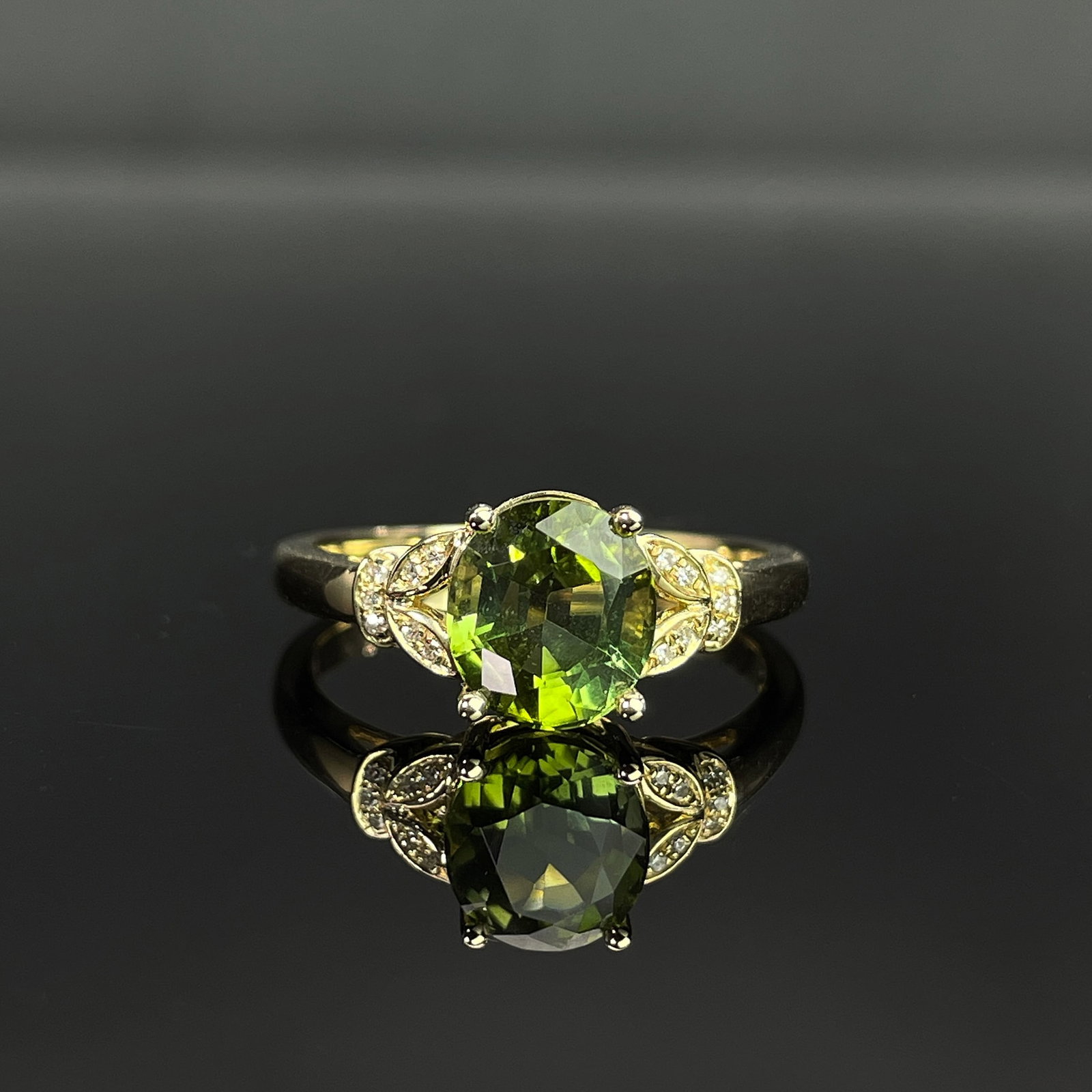 14k Gold 2.10 Ctw Natural Tourmaline & Diamond Ring: Ref:231168143 // gold content:14k gold // ring size:7. 25us // // main gemstone:tourmaline // shape:oval // carat weight:2. 05ct // color:green // treatment:natural // // adjacent gemstone 2 :