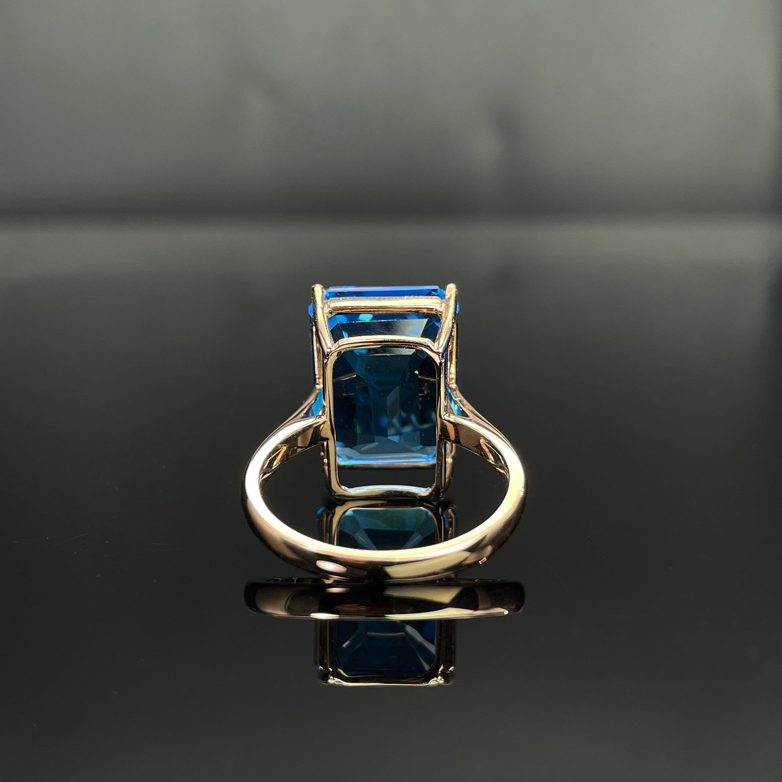 14k Gold 15.73 Ctw Natural Topaz & Diamond Ring - 4