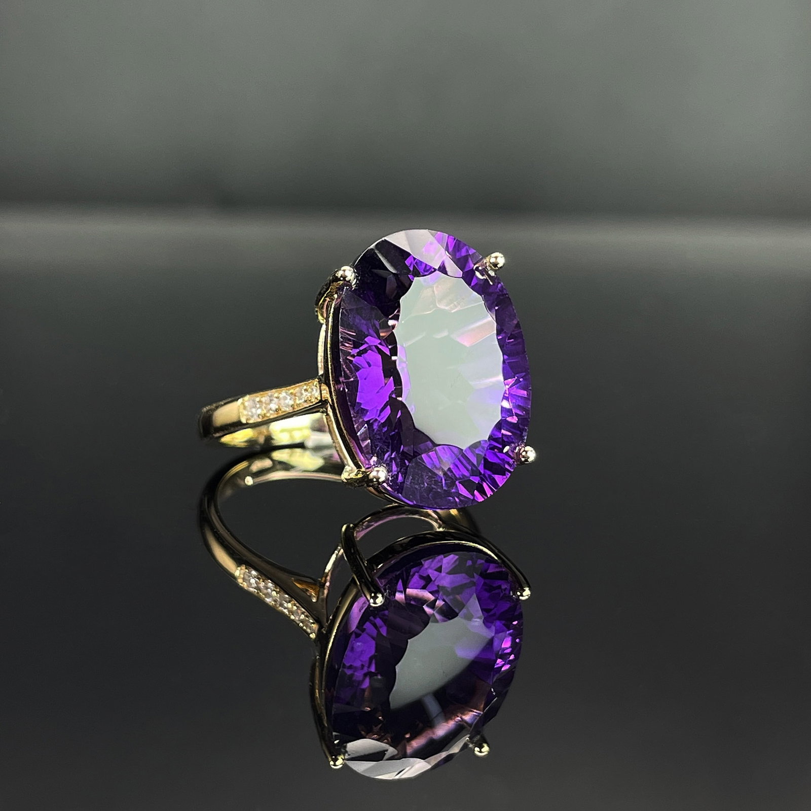 14k Gold 12.43 Ctw Natural Amethyst & Diamond Ring - 3