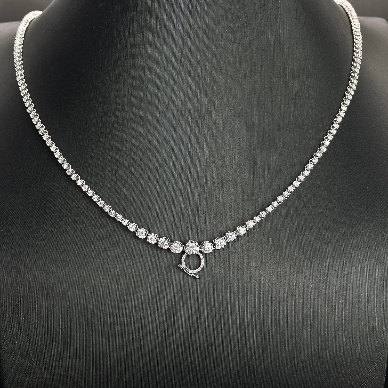 14k Gold 3.08 Ctw Natural H Diamond Necklace: Ref:231168146 // gold content:14k gold // main gemstone:diamond // shape:round // carat weight:3. 02ct // clarity grade:vs-si // color:h // treatment:natural // cut grade:g // // adjacent gemstone 2