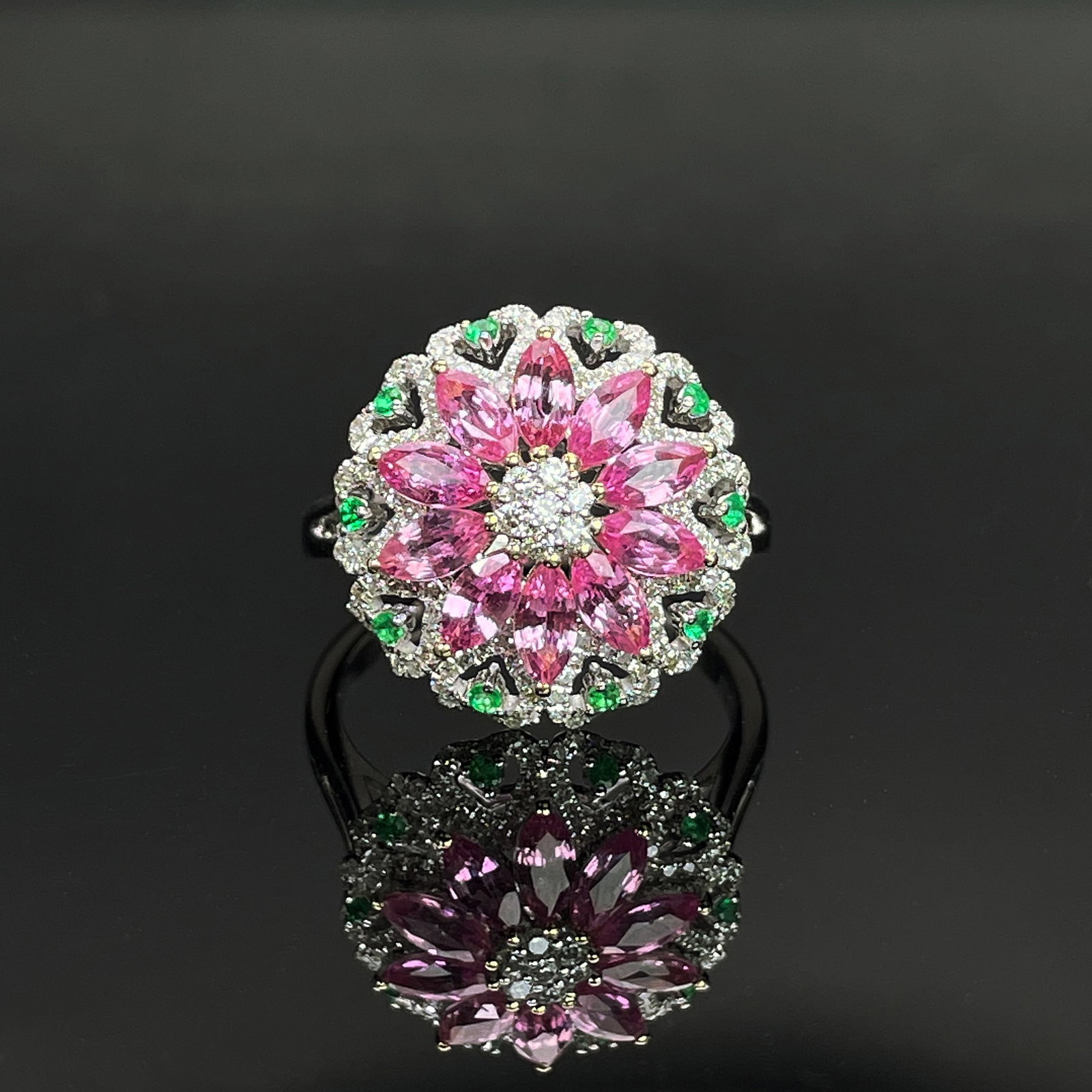 14k Gold 2.36 Ctw Natural Sapphire & Diamond Ring: Ref:231168153 // gold content:14k gold // ring size:7. 25us // // main gemstone:sapphire // shape:marquise // carat weight:1. 9ct // color:pink // treatment:natural // // adjacent gemstone 2 :
