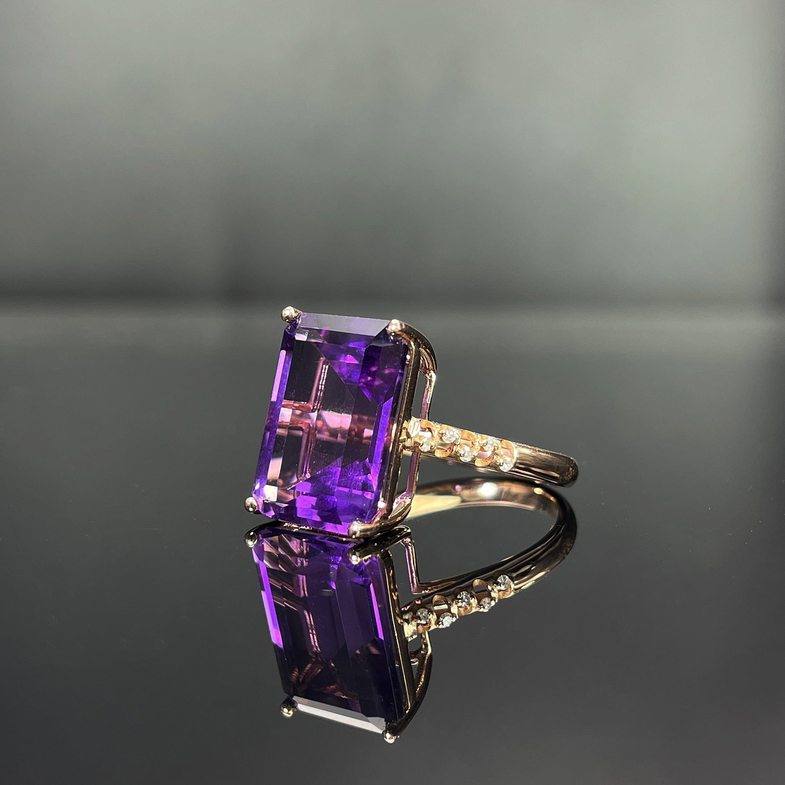 14k Gold 8.00 Ctw Natural Amethyst & Diamond Ring - 2