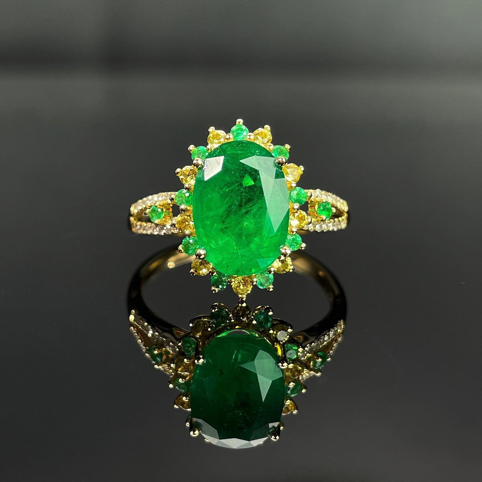 14k Gold 3.15 Ctw Natural Emerald & Diamond Ring: Ref:231168162 // gold content:14k gold // ring size:7. 25us // // main gemstone:emerald // shape:oval // carat weight:3. 05ct // color:green // treatment:natural // // adjacent gemstone 2 : diamond