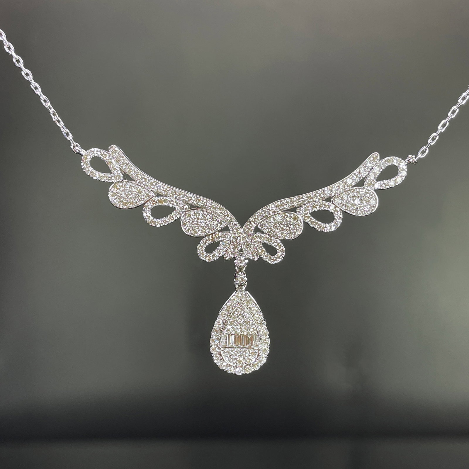 14k Gold 1.02 Ct Natural H Diamond Necklace: Ref:231168171 // gold content:14k gold // main gemstone:diamond // shape:multiple // carat weight:1. 02ct // clarity grade:vs-si // color:h // treatment:natural // Condition: New Low Estimate: