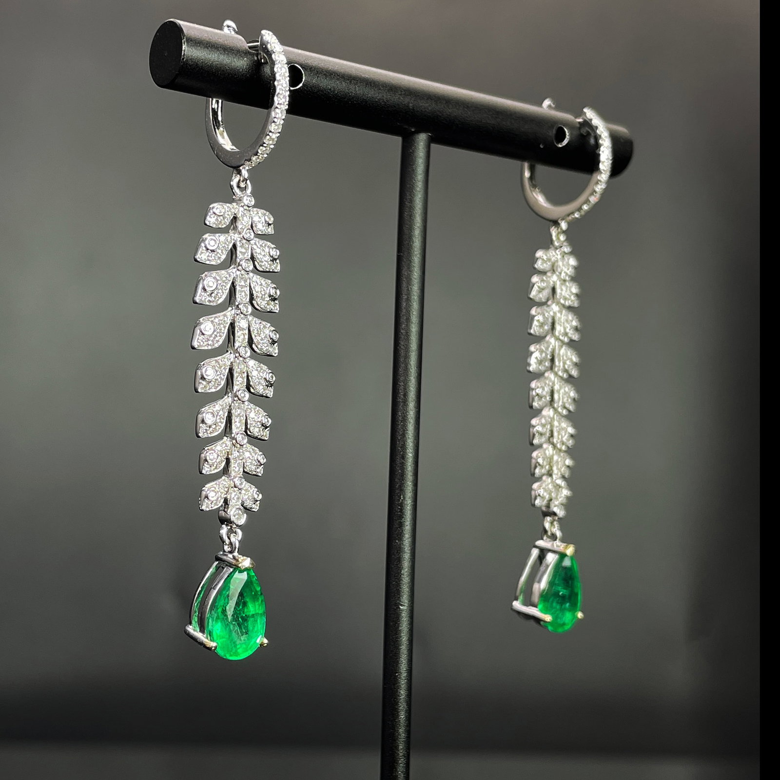 14k Gold 2.78 Ctw Vivid Green Natural Emerald & Diamond Earrings - 3