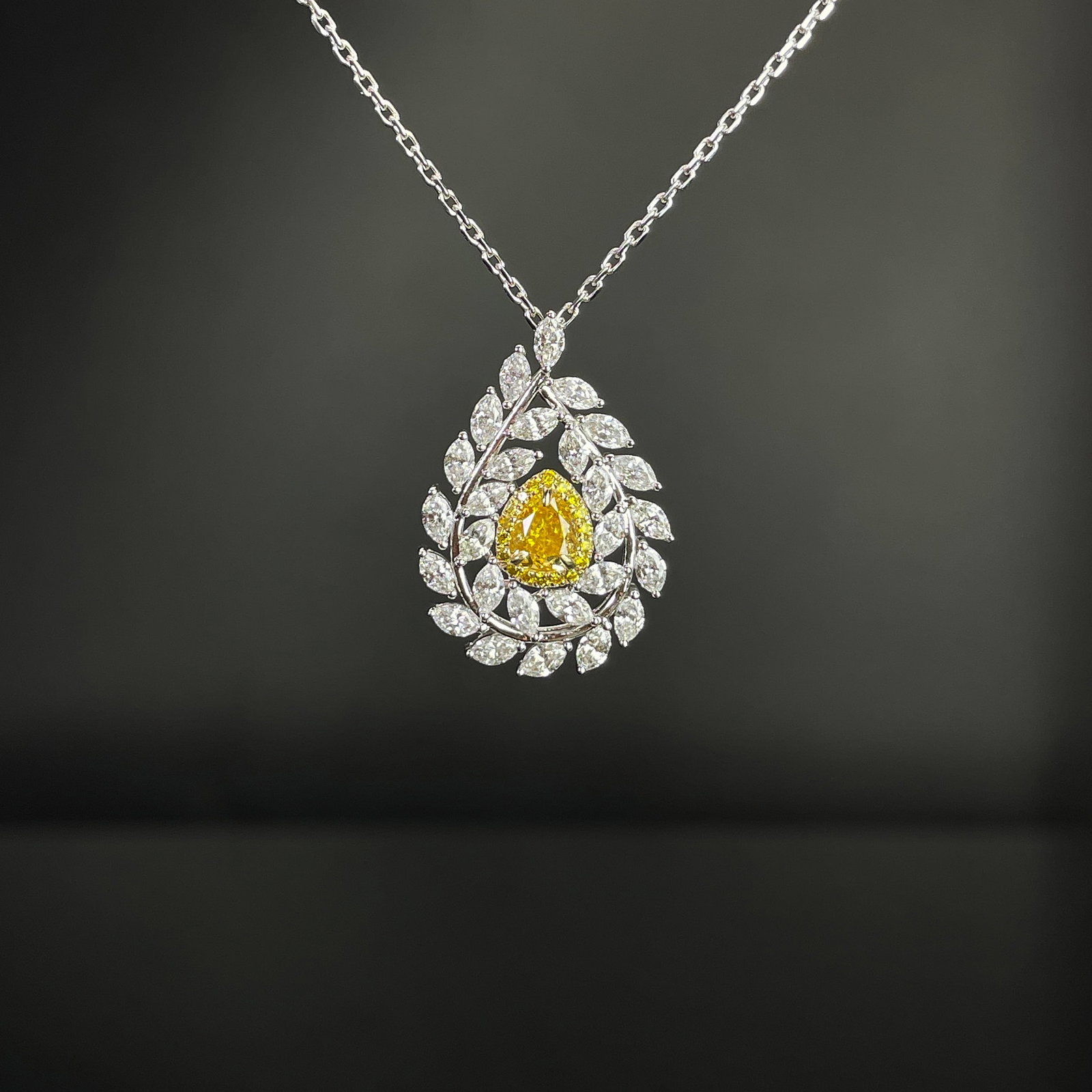 14k Gold 1.56 Ctw Natural Yellow Diamond & Diamond Necklace: Ref:231168181 // gold content:14k gold // main gemstone:yellow diamond // shape:pear // carat weight:0. 3ct // color:yellow // treatment:natural // // adjacent gemstone 2 : diamond // shape:multiple