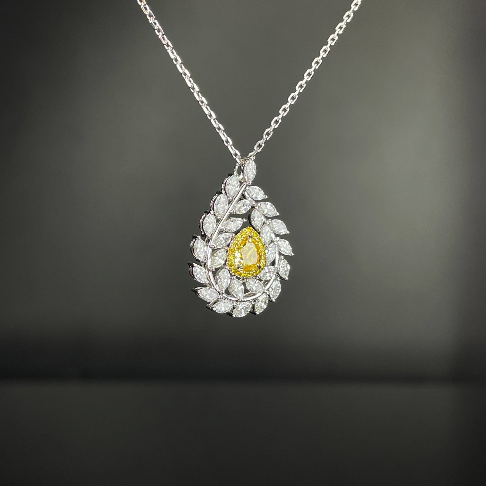 14k Gold 1.56 Ctw Natural Yellow Diamond & Diamond Necklace - 3