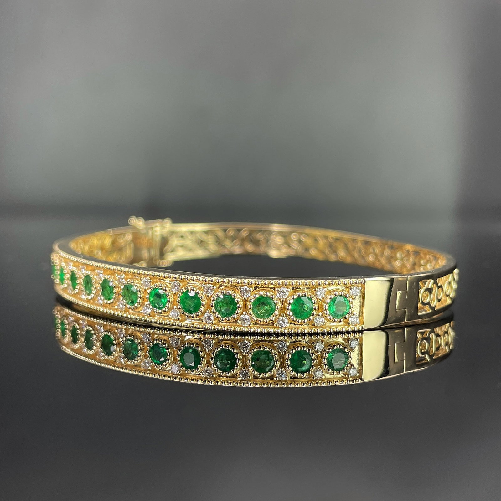14k Gold 2.24 Ctw Natural Emerald & Diamond Bangle - 2
