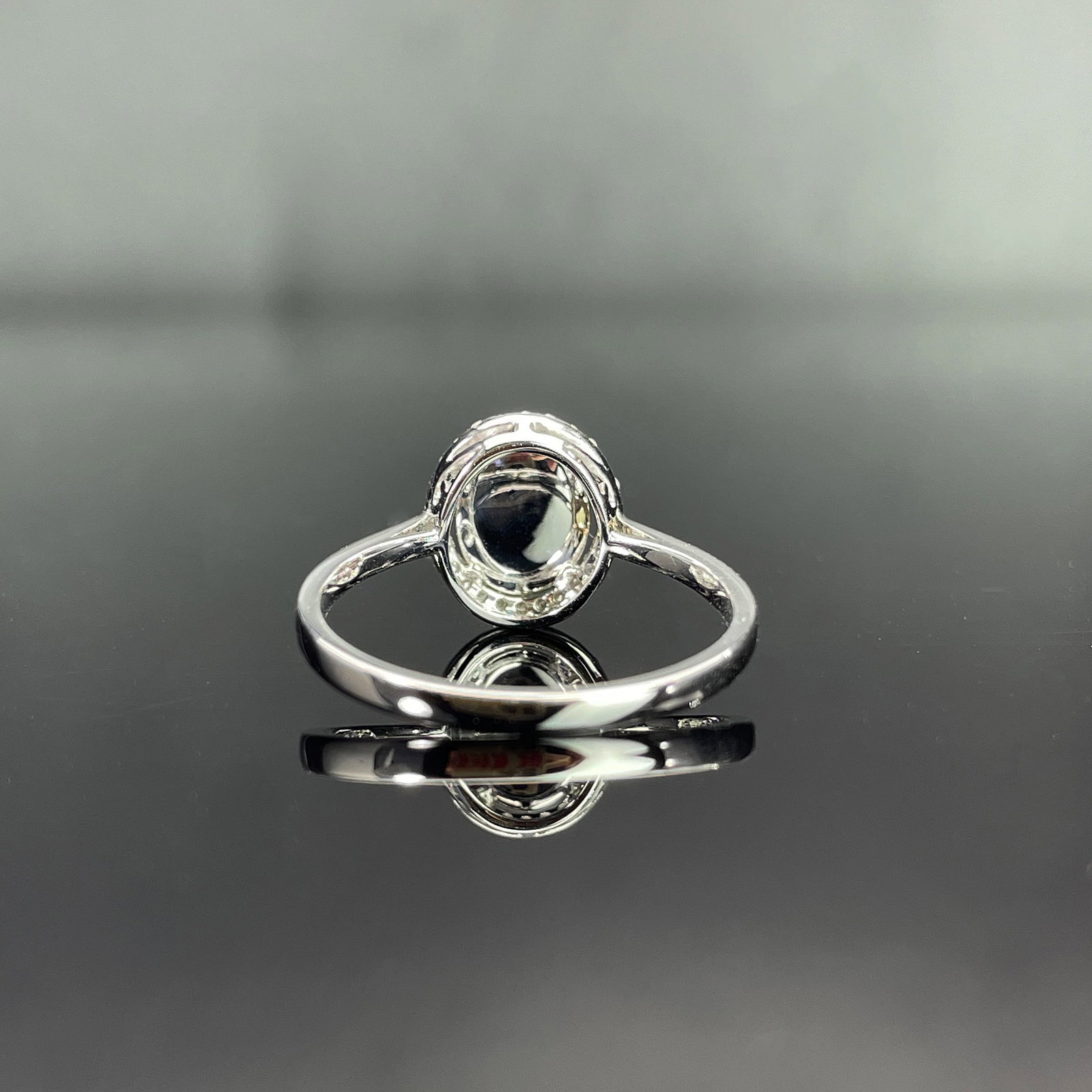 14k Gold 2.33 Ctw Vivid Green Natural Emerald & Diamond Ring - 4