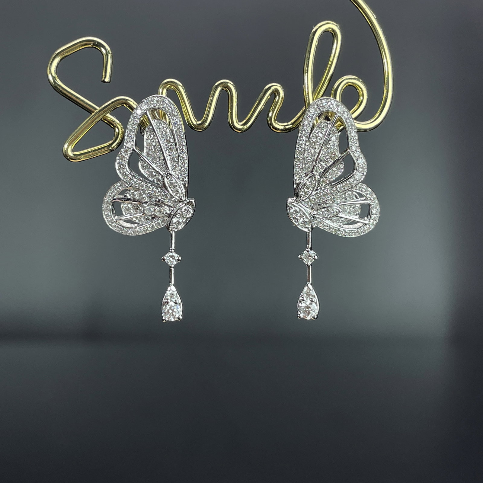 14k Gold 0.58 Ct Natural H Diamond & Butterfly Earrings: Ref:231168195 // gold content:14k gold // main gemstone:diamond // shape:round // carat weight:0. 58ct // clarity grade:vs-si // color:h // treatment:natural // cut grade:g // Condition: New Low Estim