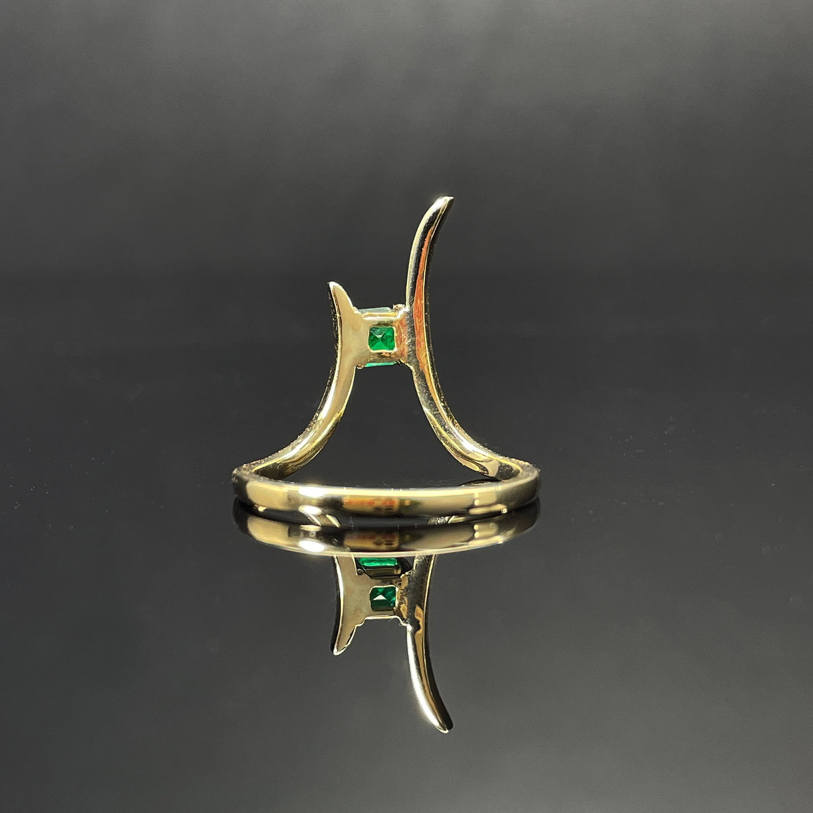 14k Gold 0.45 Ct Vivid Green Natural Emerald Ring - 4