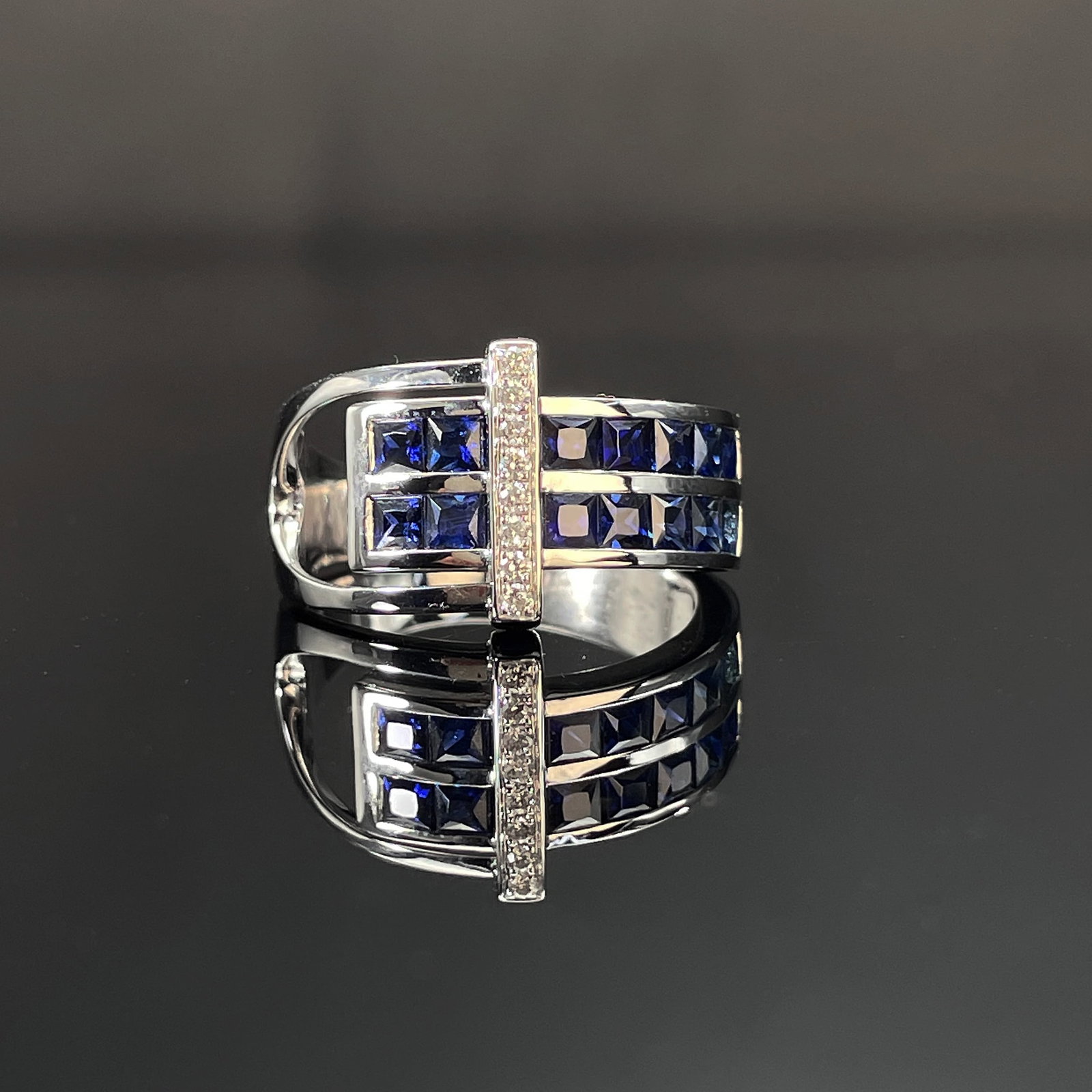 14k Gold 2.02 Ctw Vivid Blue Natural Sapphire & Diamond Ring: Ref:231168198 // gold content:14k gold // ring size:7. 25us // // main gemstone:sapphire // shape:princess // carat weight:1. 94ct // color:vivid blue // treatment:natural // // adjacent gemstone 2 :