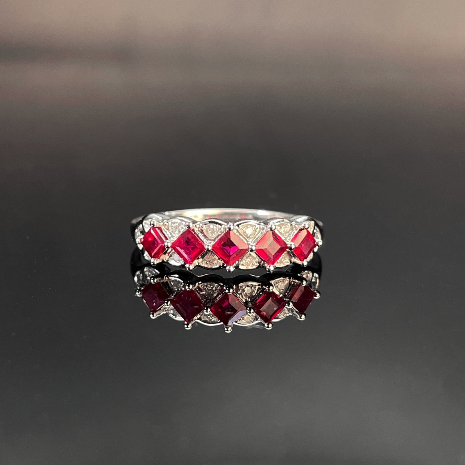 14k Gold 0.71 Ctw Natural Ruby & Diamond Ring: Ref:231168202 // gold content:14k gold // ring size:7. 25us // // main gemstone:ruby // shape:square // carat weight:0. 62ct // color:red // treatment:natural // // adjacent gemstone 2 : diamond //