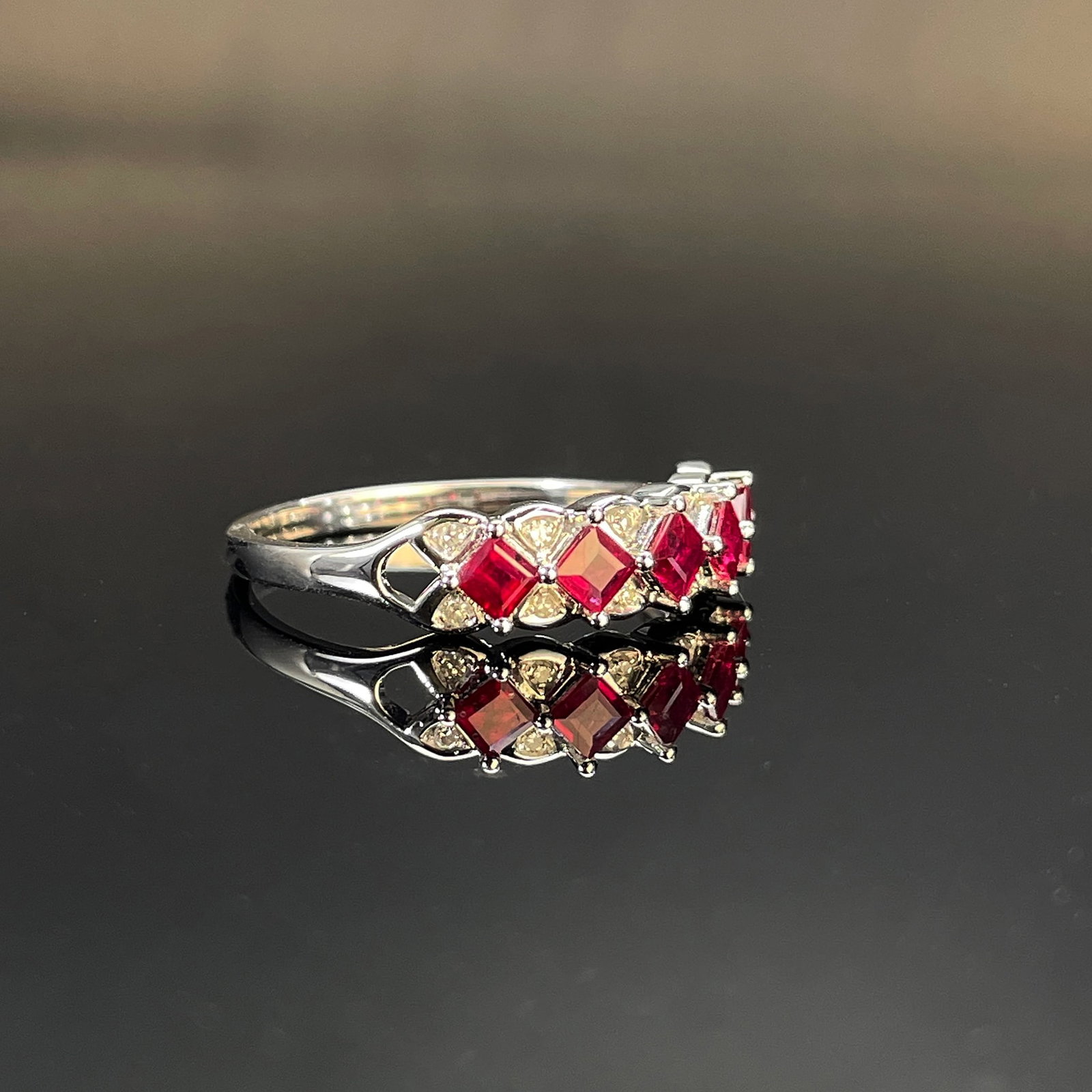 14k Gold 0.71 Ctw Natural Ruby & Diamond Ring - 3