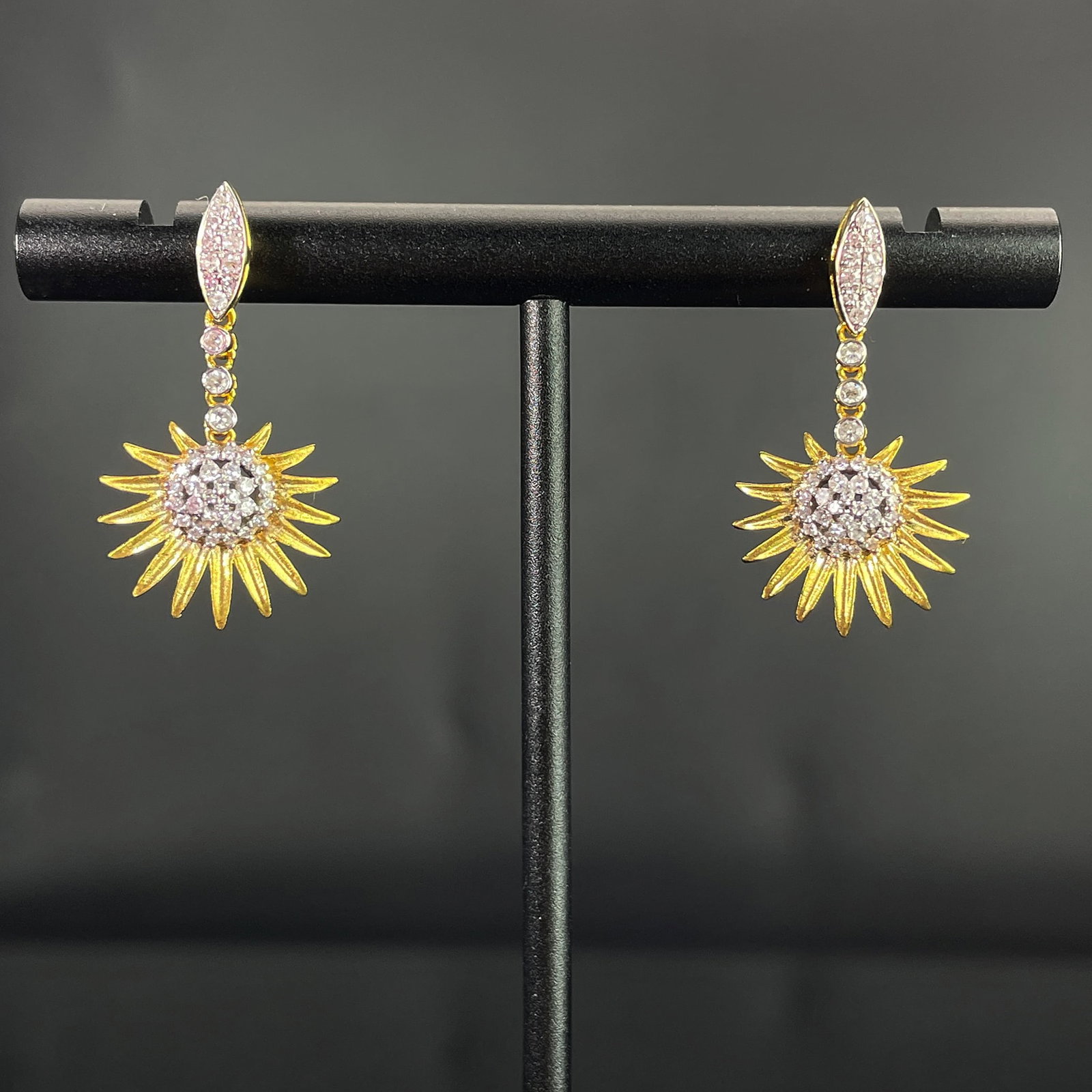 14k Gold 0.46 Ct Natural H Diamond Earrings: Ref:231168204 // gold content:14k gold // main gemstone:diamond // shape:round // carat weight:0. 46ct // clarity grade:vs-si // color:h // treatment:natural // cut grade:g // Condition: New Low