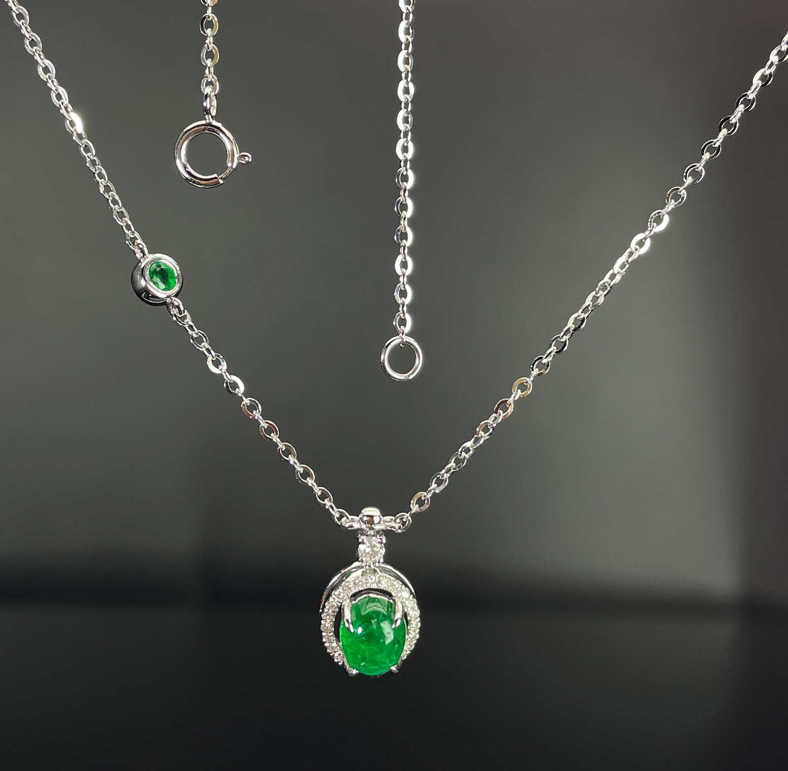 14k Gold 1.08 Ctw Natural Emerald & Diamond Necklace - 4