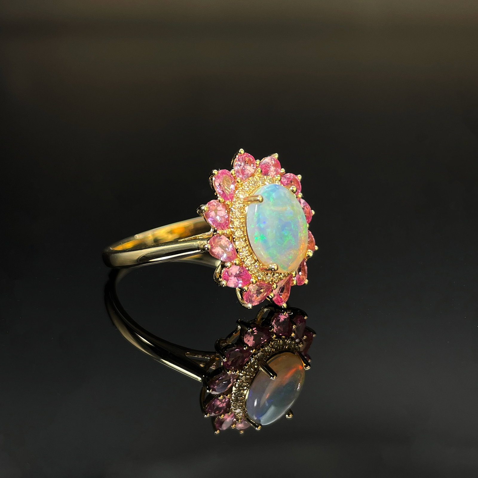 14k Gold 0.80 Ctw Natural Opal & Diamond Ring - 3