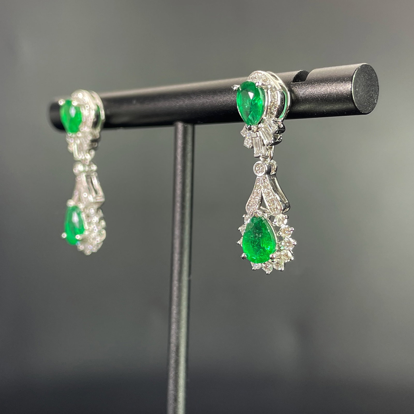 14k Gold 2.03 Ctw Natural Emerald & Diamond Earrings - 4
