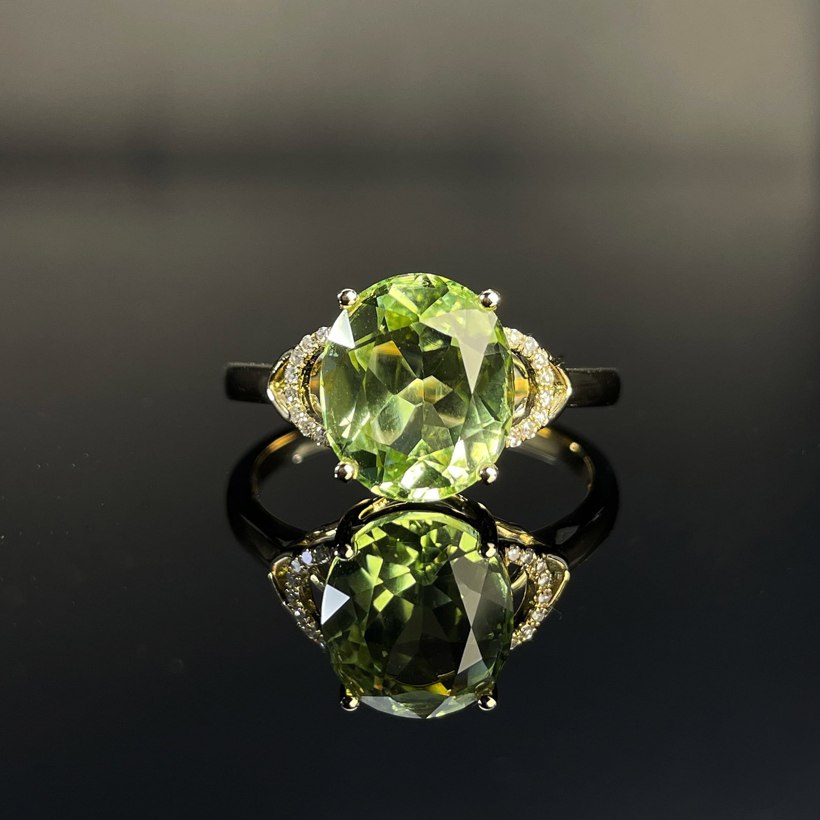 14k Gold 4.10 Ctw Natural Tourmaline & Diamond Ring: Ref:231168223 // gold content:14k gold // ring size:7. 25us // // main gemstone:tourmaline // shape:oval // carat weight:4. 02ct // color:green // treatment:natural // // adjacent gemstone 2 :