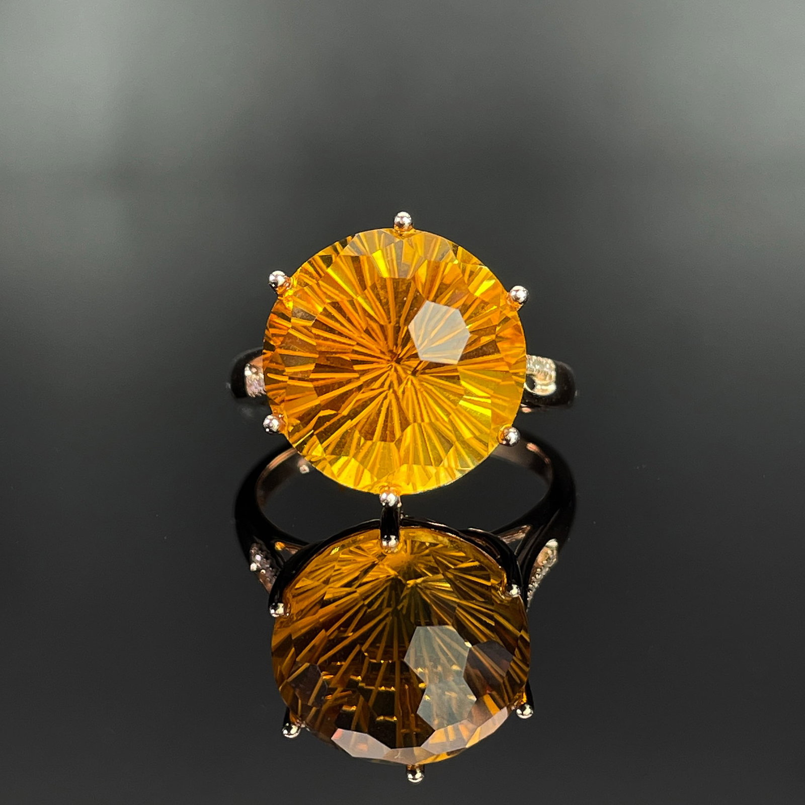 14k Gold 17.25 Ctw Natural Citrine & Diamond Ring: Ref:231168230 // gold content:14k gold // ring size:7. 25us // // main gemstone:citrine // shape:round // carat weight:17. 2ct // color:yellow // treatment:natural // cut grade:g // // adjacent