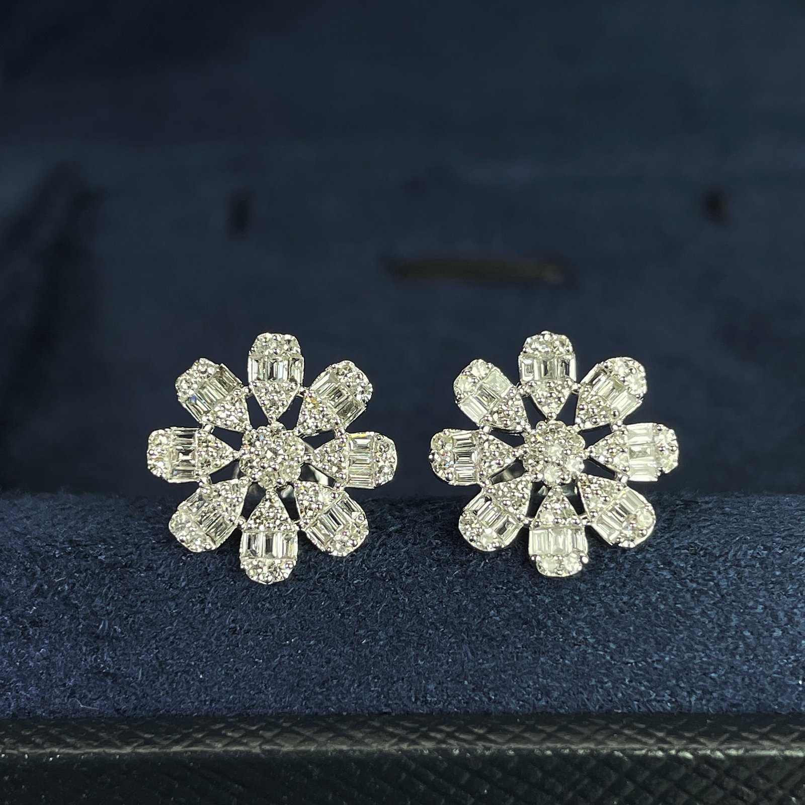 14k Gold 0.44 Ct Natural H Diamond Earrings - 5