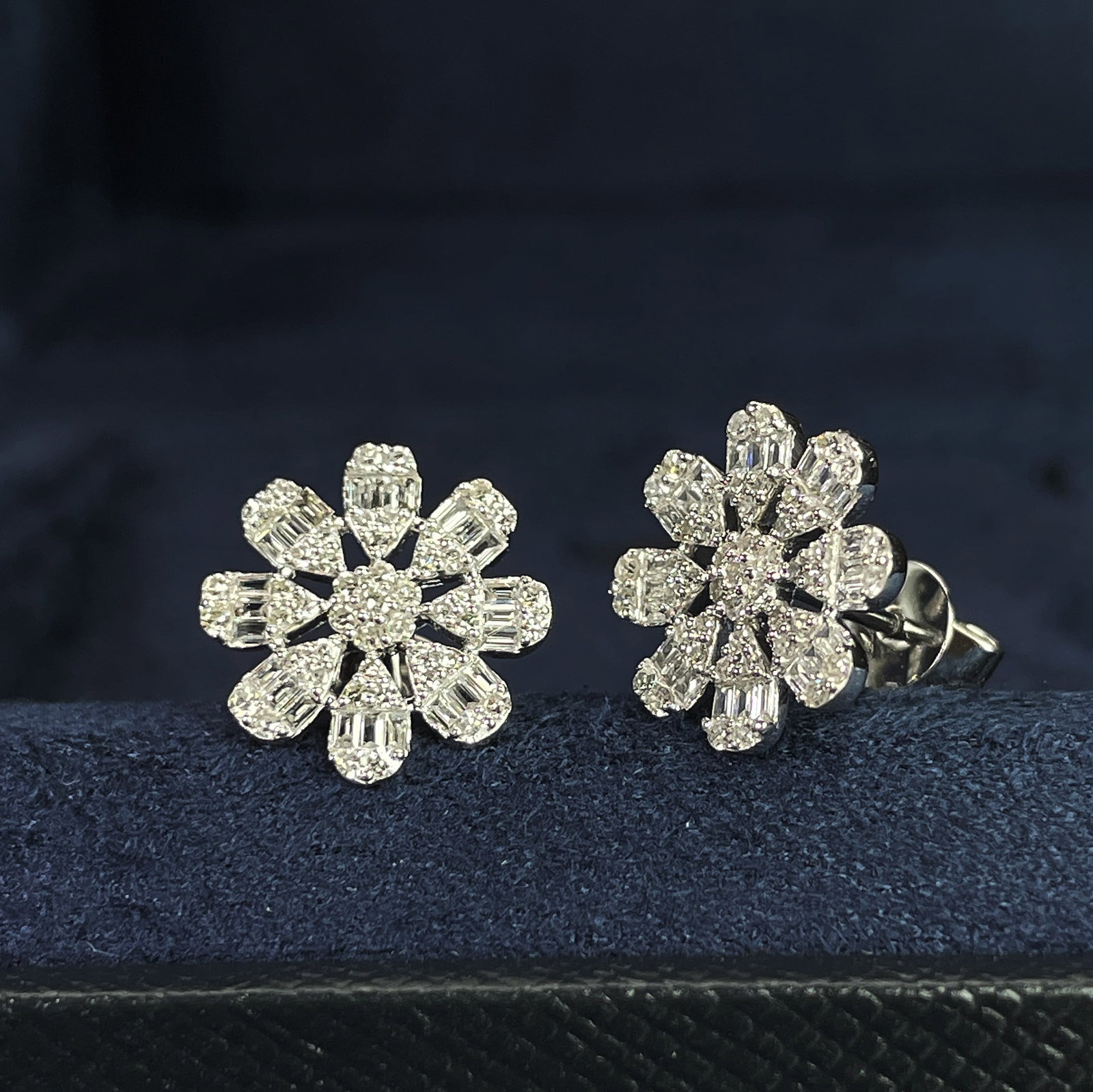 14k Gold 0.44 Ct Natural H Diamond Earrings - 6
