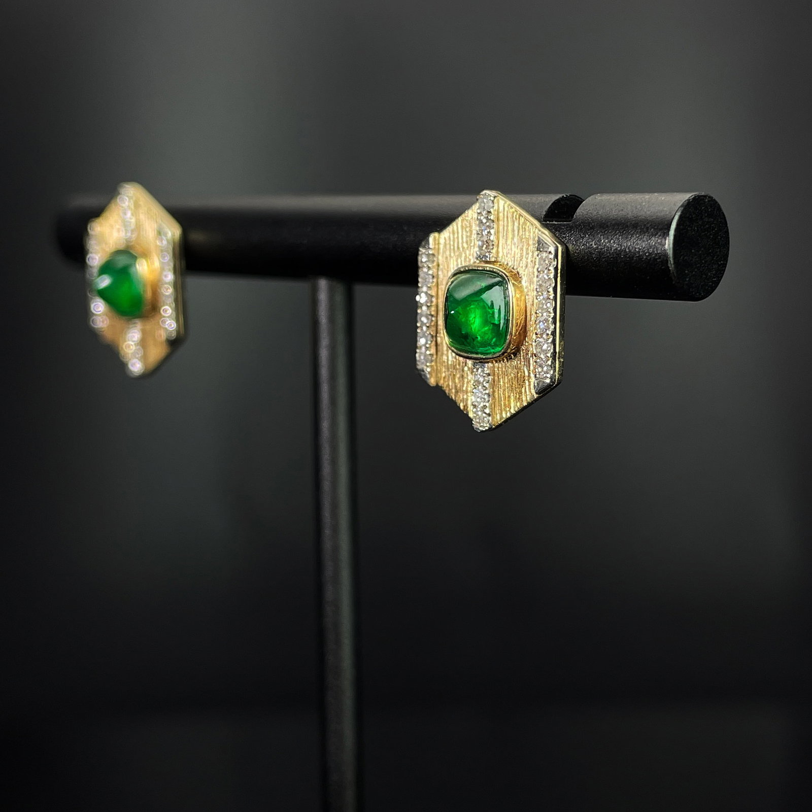 14k Gold 1.40 Ctw Vivid Green Natural Emerald & Diamond Earrings - 2