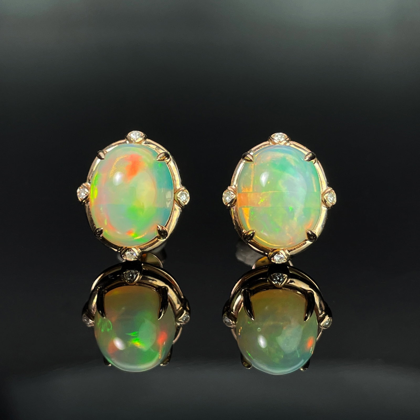 14k Gold 4.08 Ctw Natural Opal & Diamond Earrings: Ref:231168238 // gold content:14k gold // main gemstone:opal // shape:oval // carat weight:4. 02ct // color:color // treatment:natural // // adjacent gemstone 2 : diamond // shape:round // carat