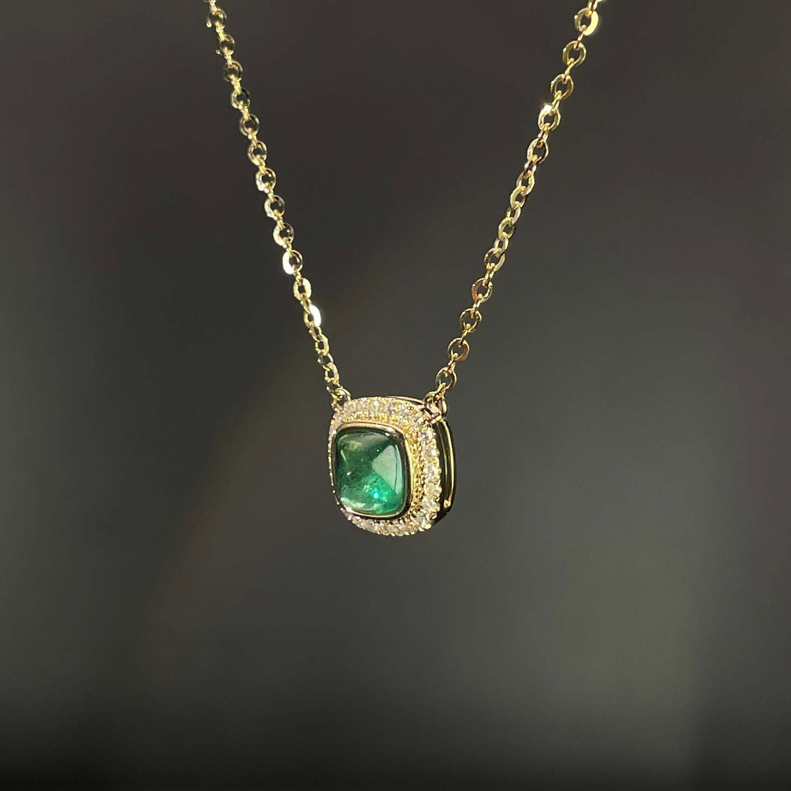 14k Gold 0.89 Ctw Natural Emerald & Diamond Necklace - 2