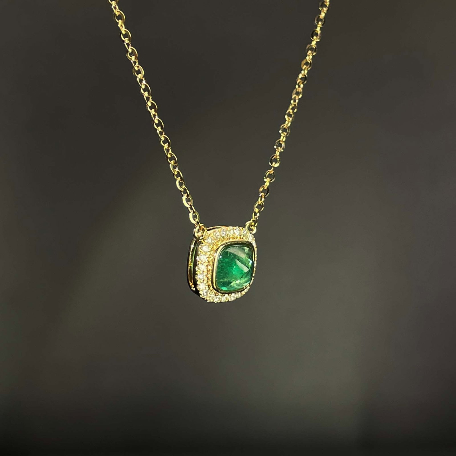14k Gold 0.89 Ctw Natural Emerald & Diamond Necklace - 3