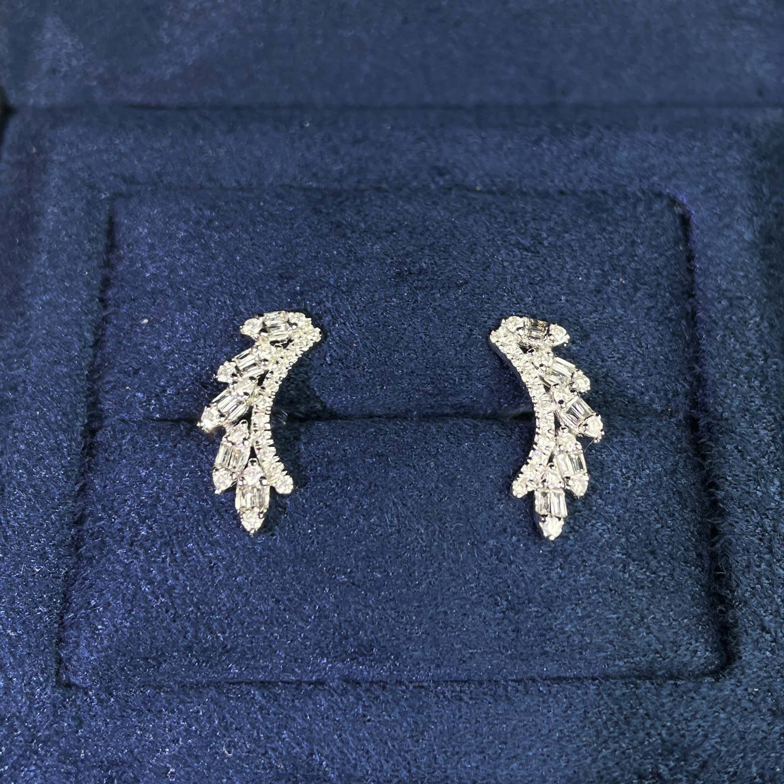 14k Gold 0.38 Ct Natural H Diamond Earrings - 4