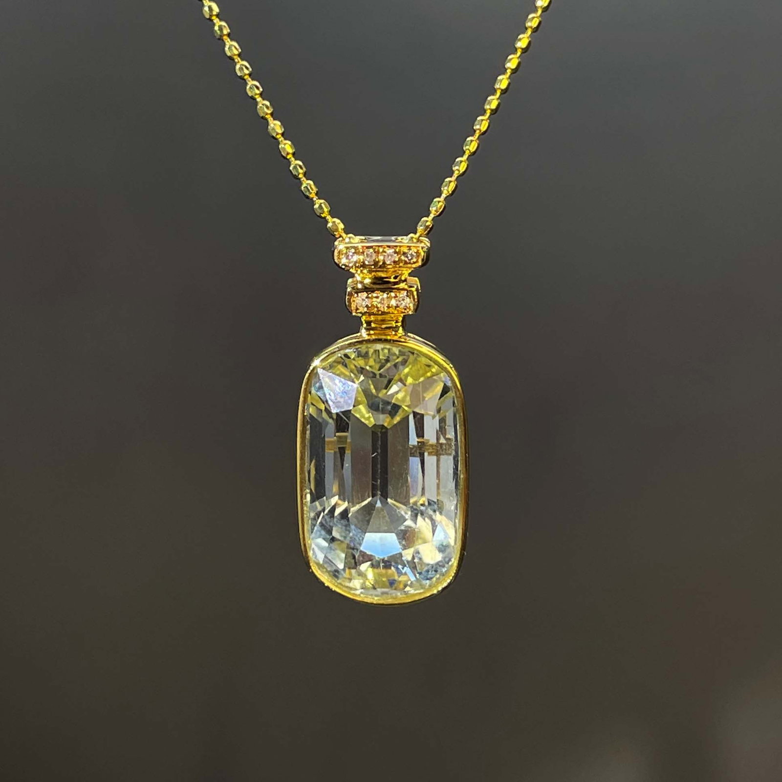14k Gold 5 Ct Natural Aquamarine & Diamond Pendant( Without Chain ): Ref:231168251 // gold content:14k gold // main gemstone:aquamarine // shape:oval // carat weight:5ct // color:blue // treatment:natural // // adjacent gemstone 2 : diamond // shape:round // clarity