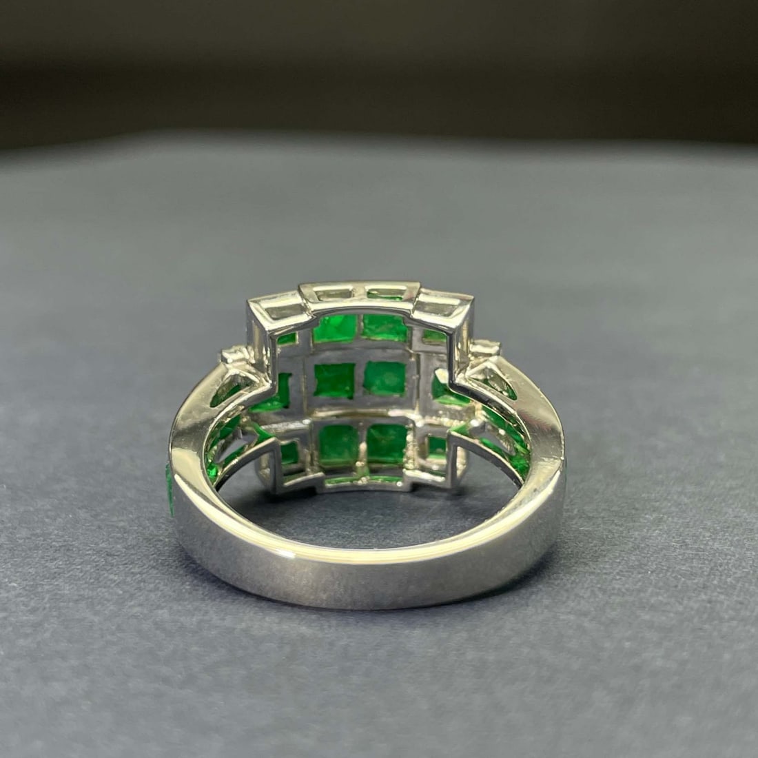 14k Gold 1.59 Ctw Vivid Green Natural Emerald & Diamond Ring - 4