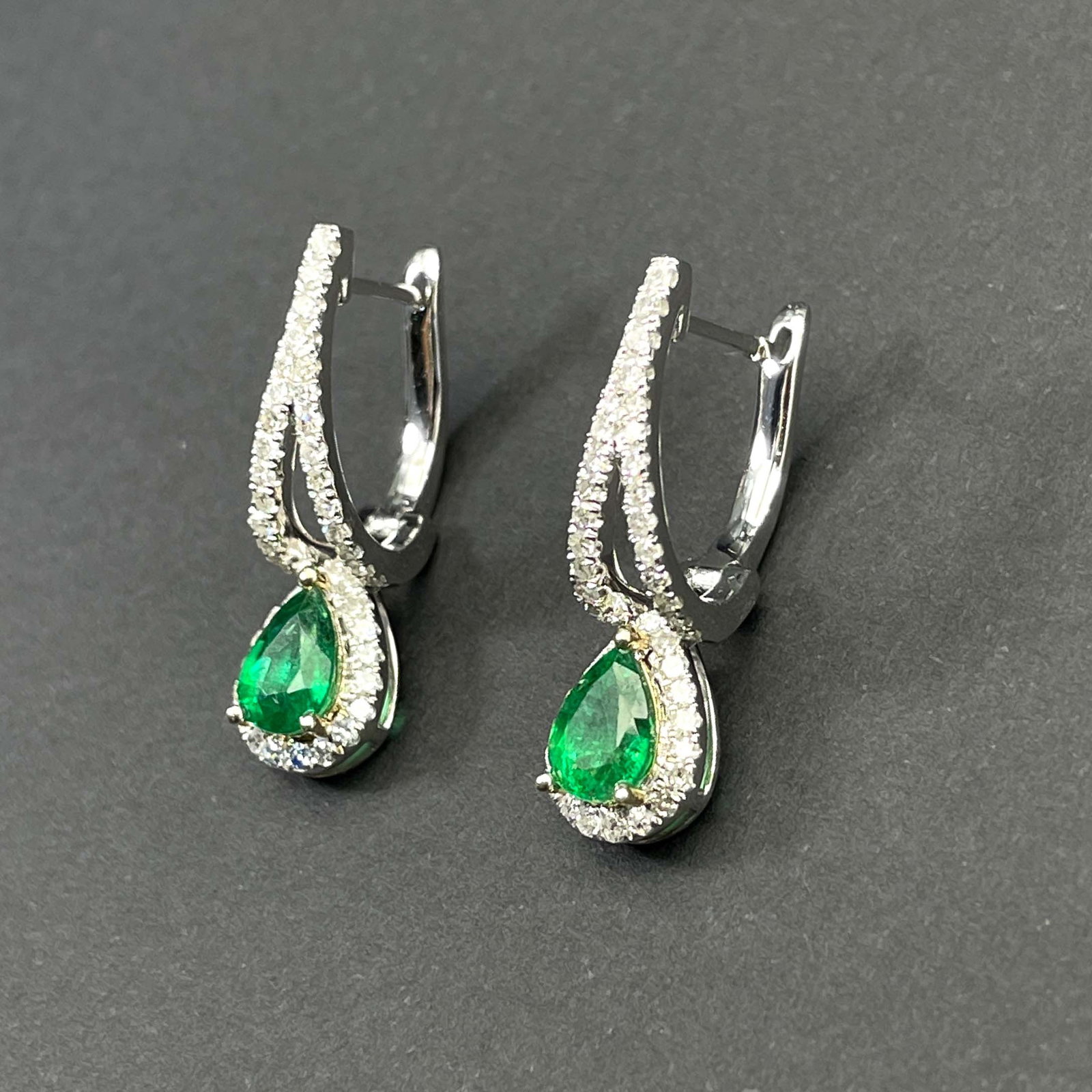 14k Gold 1.16 Ctw Vivid Green Natural Emerald & Diamond Earrings - 6
