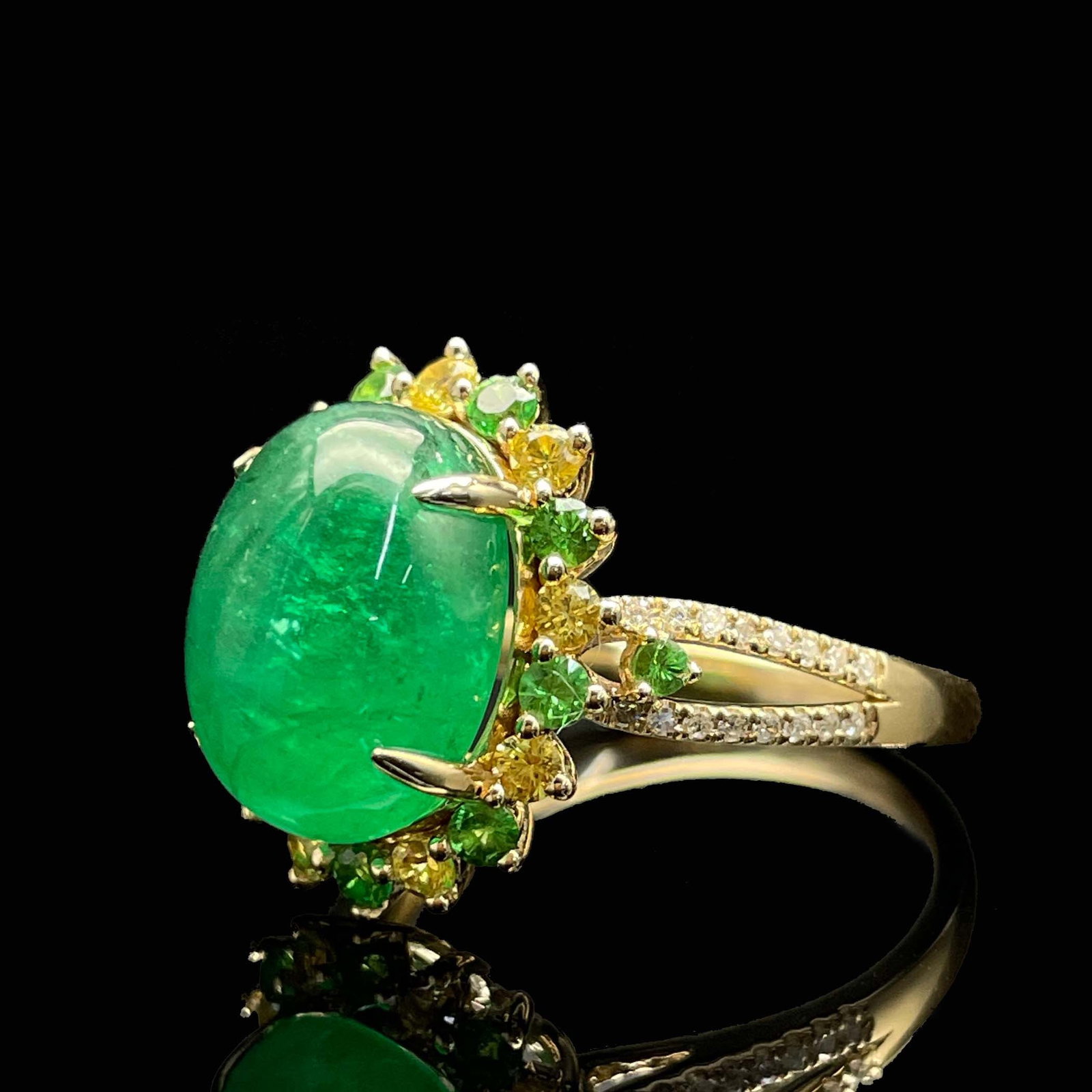 14k Gold 5.13 Ctw Vivid Green Natural Emerald & Diamond Ring - 2