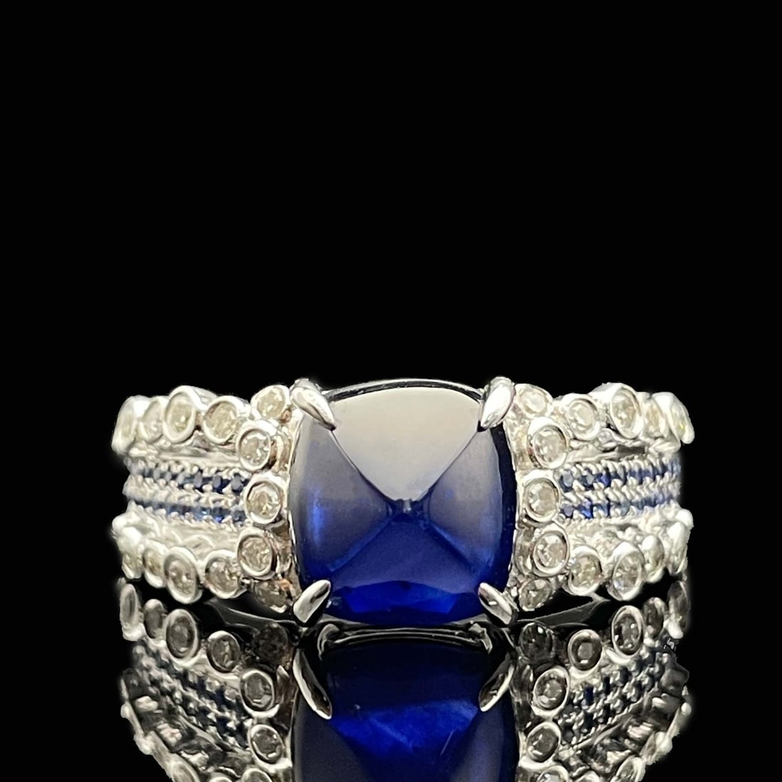 14k Gold 3.09 Ctw Natural Sapphire & Diamond Ring: Ref:231168269 // gold content:14k gold // ring size:7. 25us // // main gemstone:sapphire // shape:sugar-loaf // carat weight:2. 8ct // color:royal blue // treatment:natural // // adjacent gemstone 2