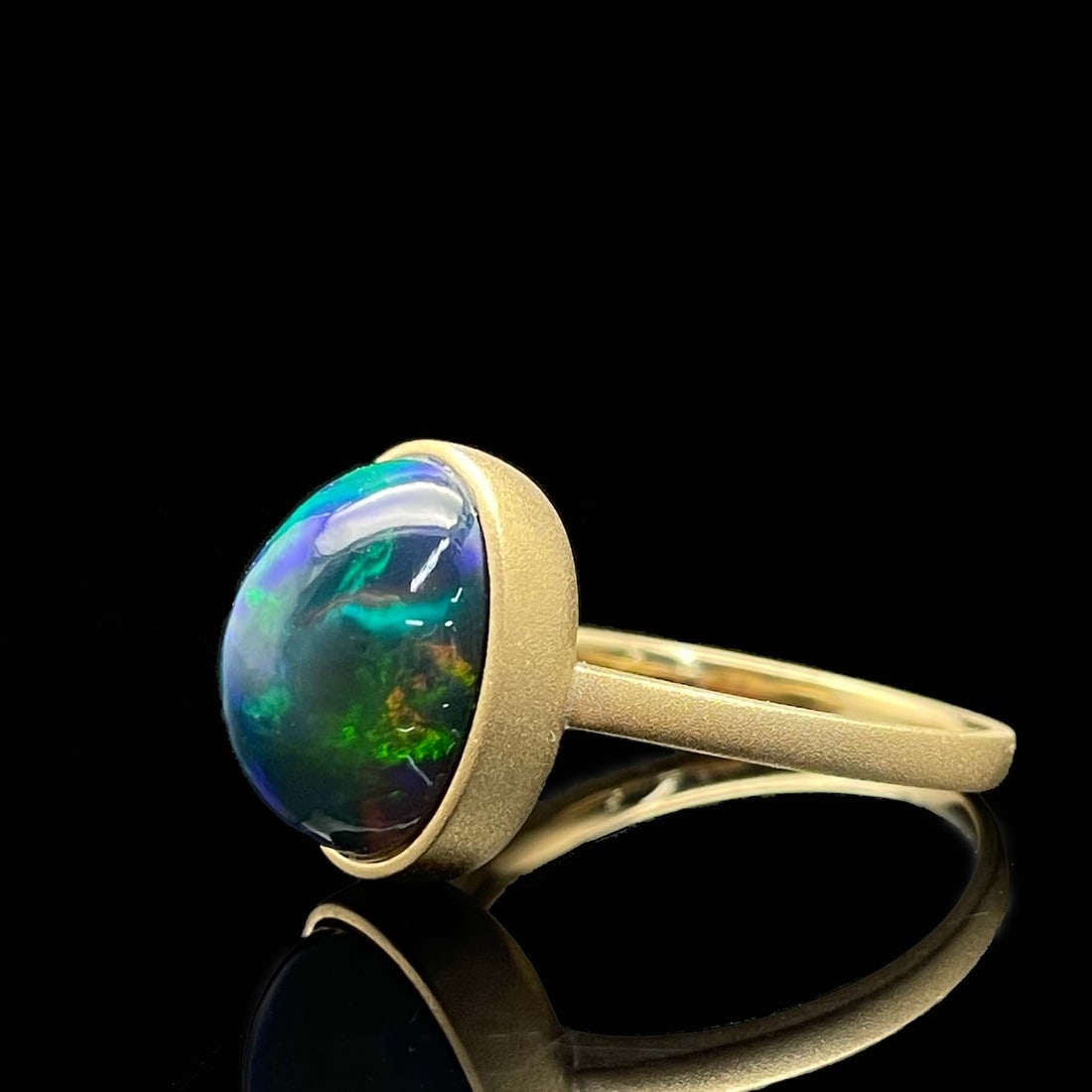 14k Gold 4.9 Ct Natural Opal Ring - 2