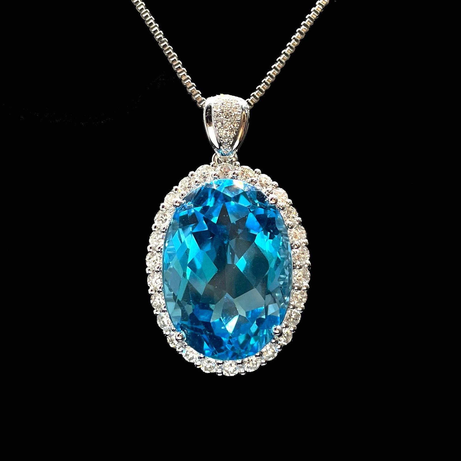 14k Gold 18.28 Ctw Natural Topaz & Diamond Pendant( Without Chain ): Ref:231168274 // gold content:14k gold // main gemstone:topaz // shape:oval // carat weight:17. 3ct // color:blue // treatment:natural // // adjacent gemstone 2 : diamond // shape:round // carat