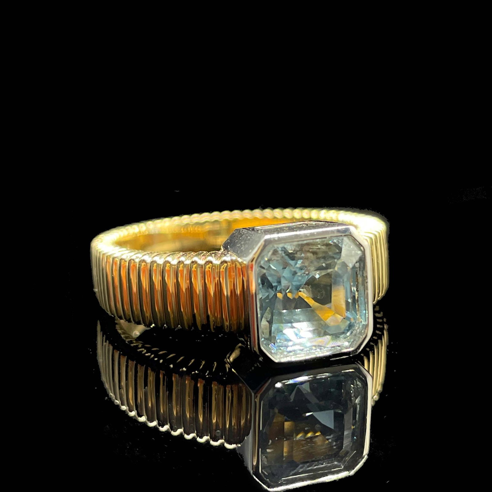 14k Gold 2.16 Ct Natural Aquamarine Ring - 3