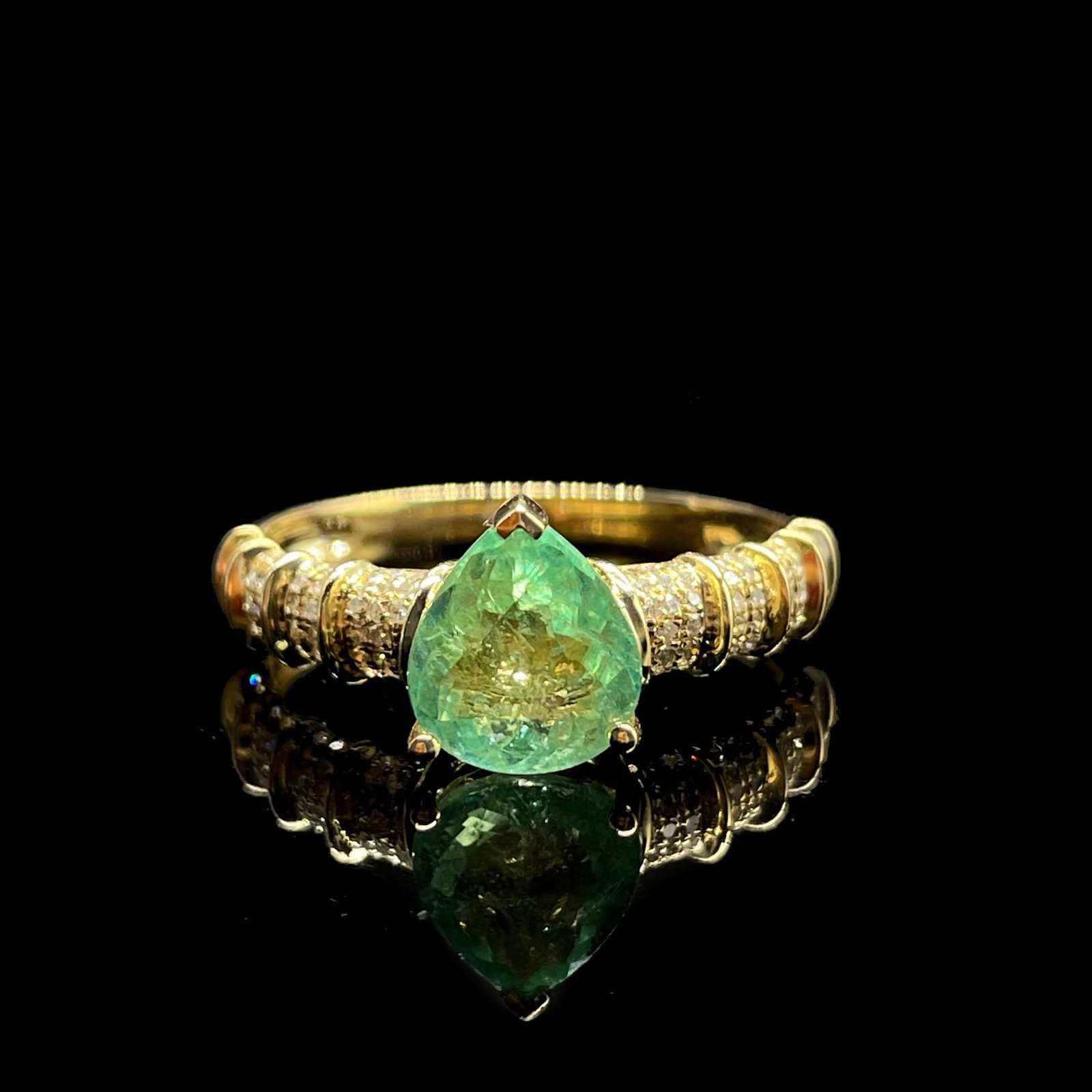 14k Gold 1.38 Ct Natural Paraiba Tourmaline Ring: Ref:231168287 // gold content:14k gold // ring size:7. 25us // // main gemstone:paraiba tourmaline // shape:pear // carat weight:1. 38ct // color:green // treatment:natural // Condition: New Low