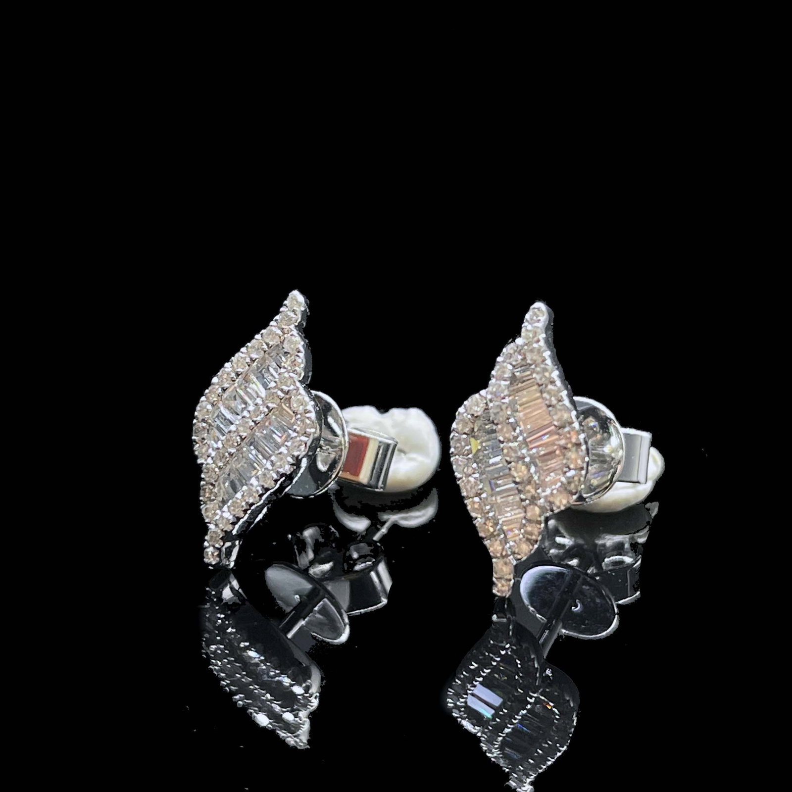 14k Gold 0.26 Ct Natural H Diamond Earrings - 2