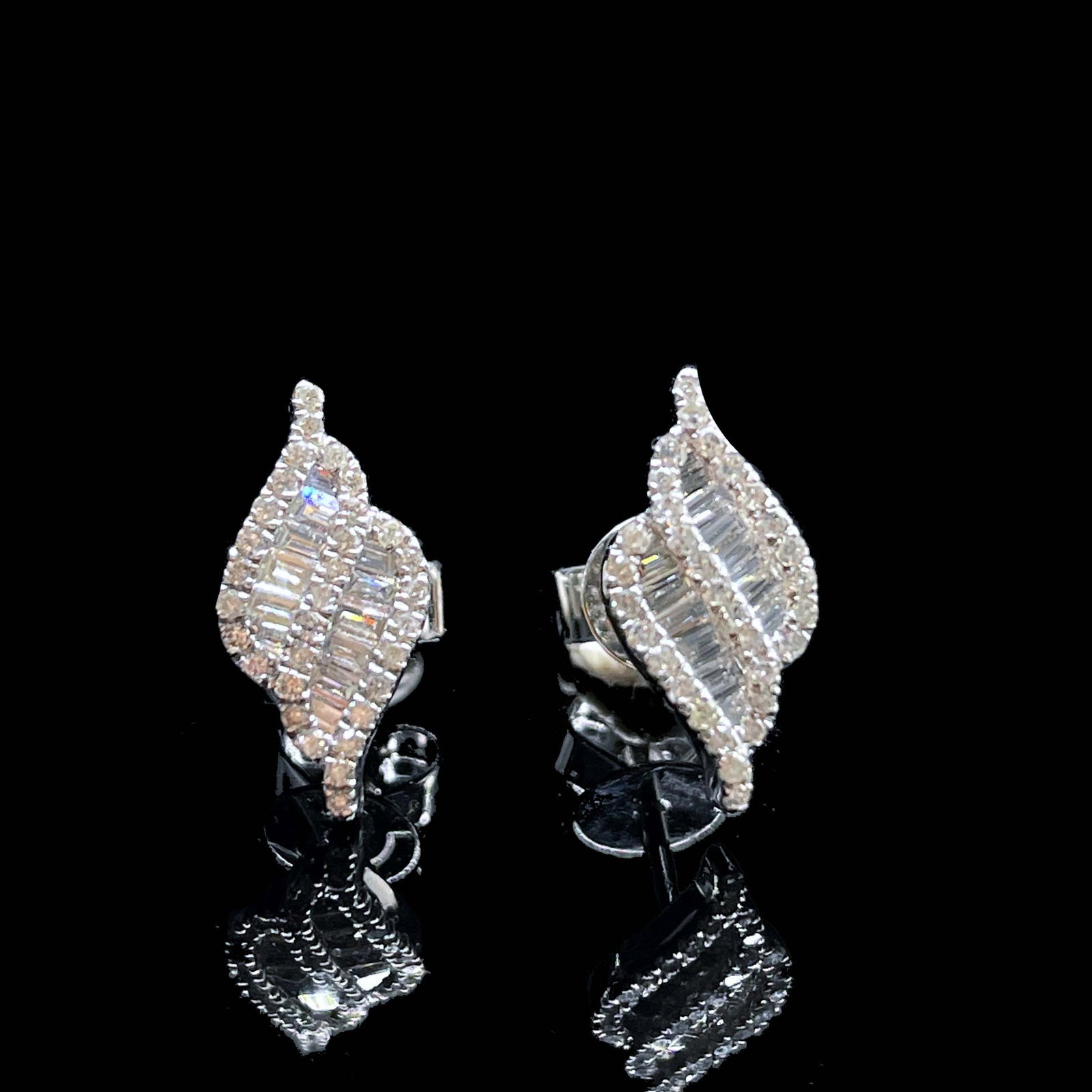 14k Gold 0.26 Ct Natural H Diamond Earrings - 3