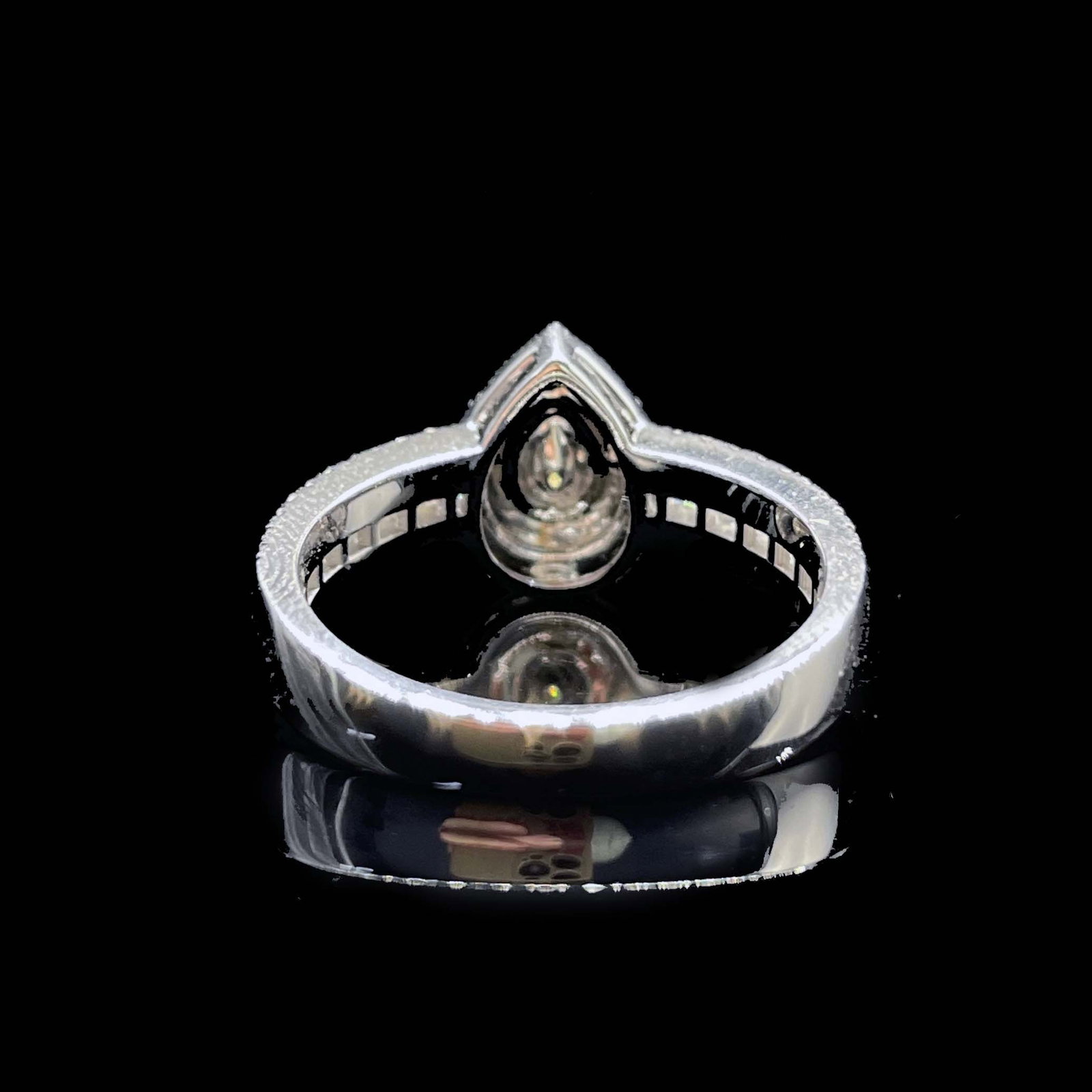 14k Gold 0.82 Ct Natural Color Diamond Ring - 4