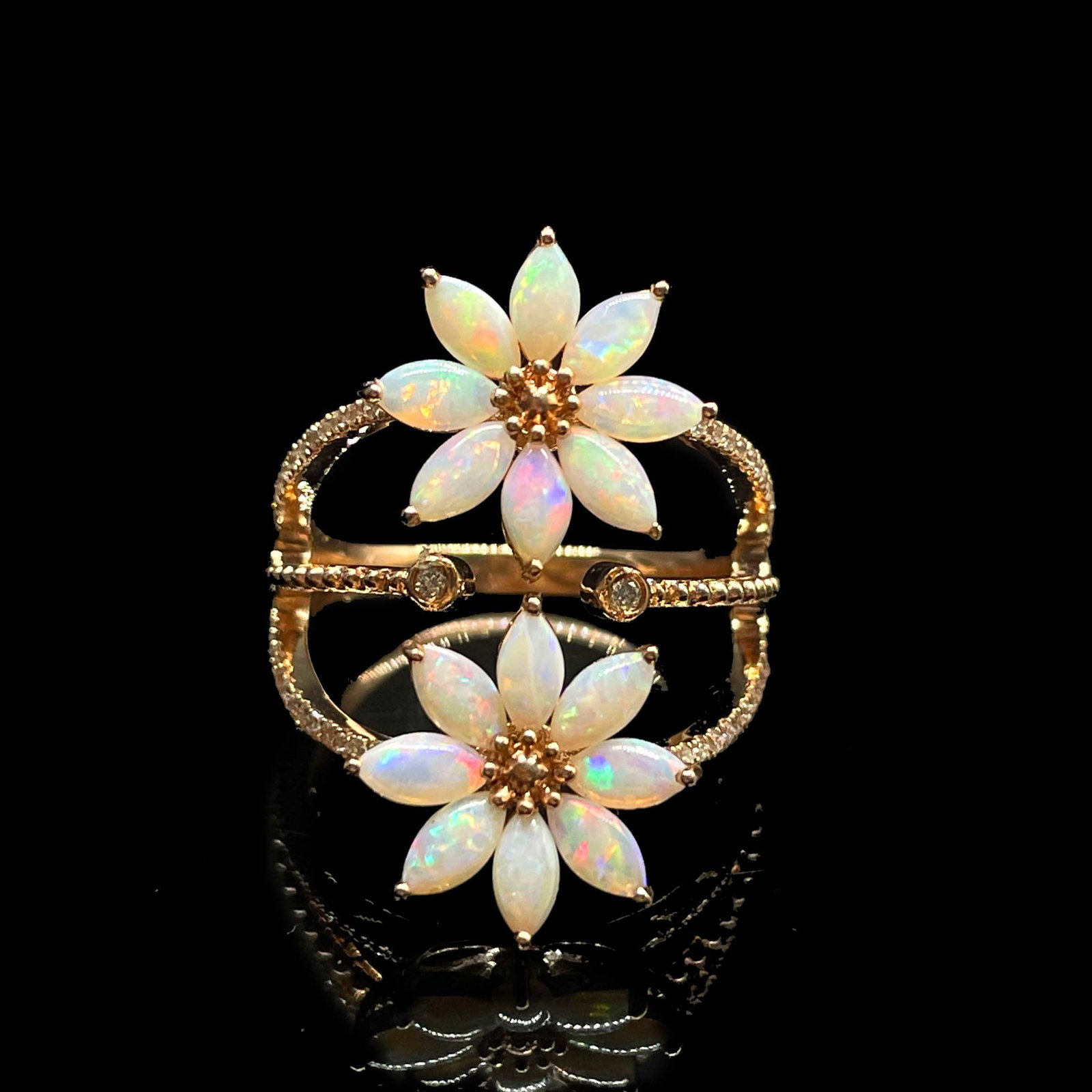 14k Gold 1.04 Ctw Natural Opal & Diamond Ring: Ref:231168310 // gold content:14k gold // ring size:7. 25us // // main gemstone:opal // shape:marquise // carat weight:0. 84ct // color:color // treatment:natural // // adjacent gemstone 2 : diamond