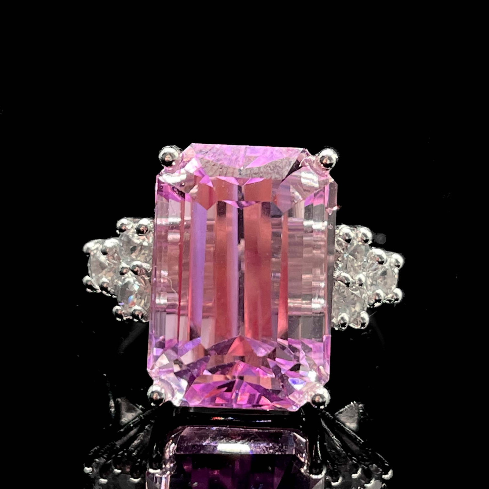 14k Gold 10.48 Ctw Natural Kunzite & Sapphire Ring: Ref:231168313 // gold content:14k gold // ring size:7. 25us // // main gemstone:kunzite // shape:octagonal // carat weight:9. 9ct // color:purple // treatment:natural // // adjacent gemstone 2 :