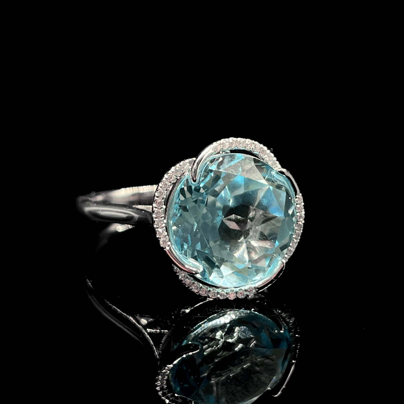 14k Gold 7.18 Ctw Natural Topaz & Diamond Ring - 2