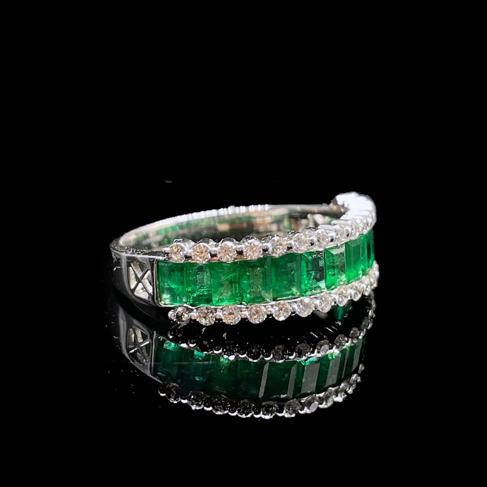 14k Gold 1.12 Ctw Natural Emerald & Diamond Ring - 2