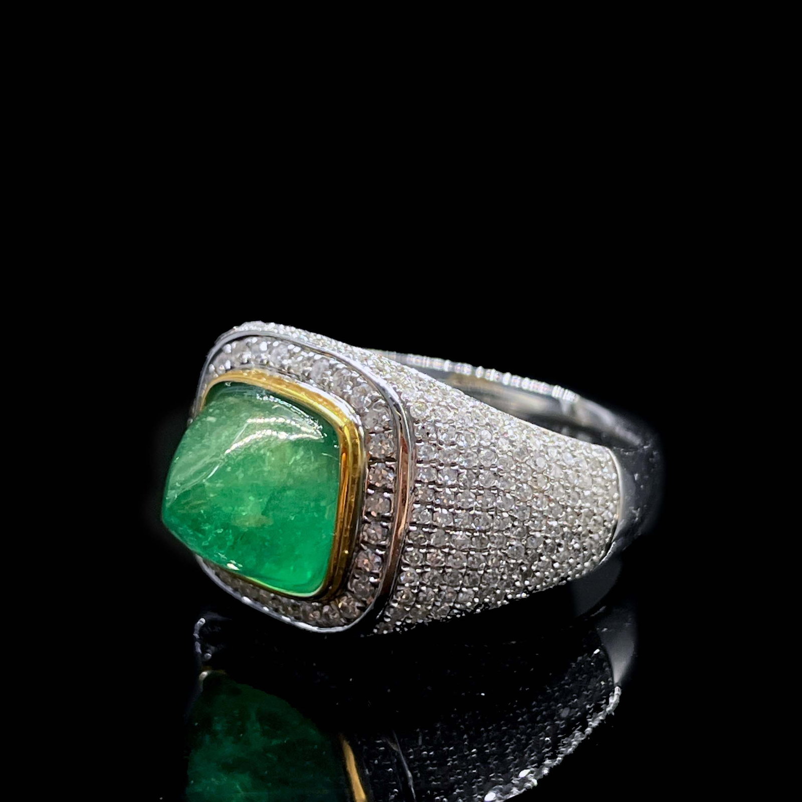 14k Gold 5.30 Ctw Vivid Green Natural Emerald & Diamond Ring - 3
