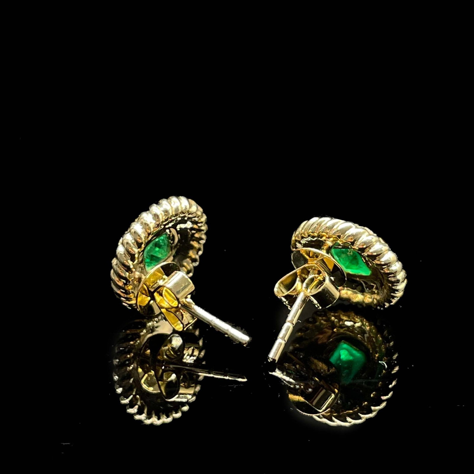 14k Gold 0.46 Ctw Vivid Green Natural Emerald & Diamond Earrings - 4